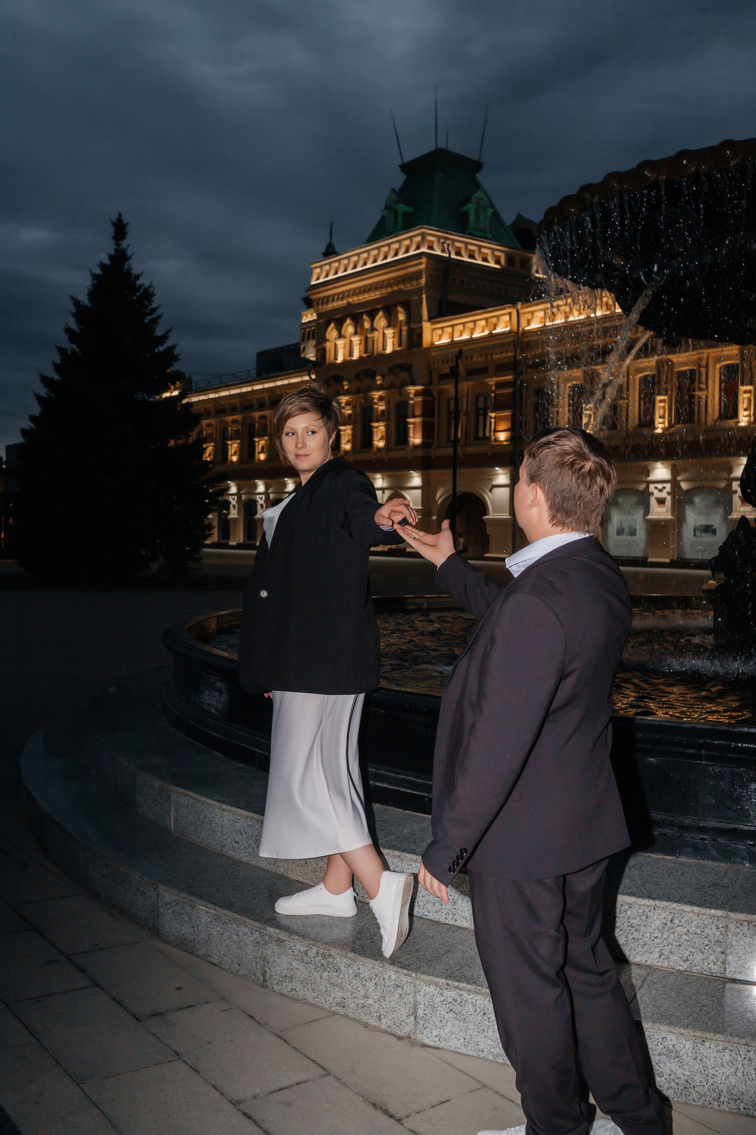 Свадебная прогулка для двоих на закате и в ночном нижнем новгороде. Свадебный фотограф и фотограф Love-Store в Нижнем Новгороде Анастасия