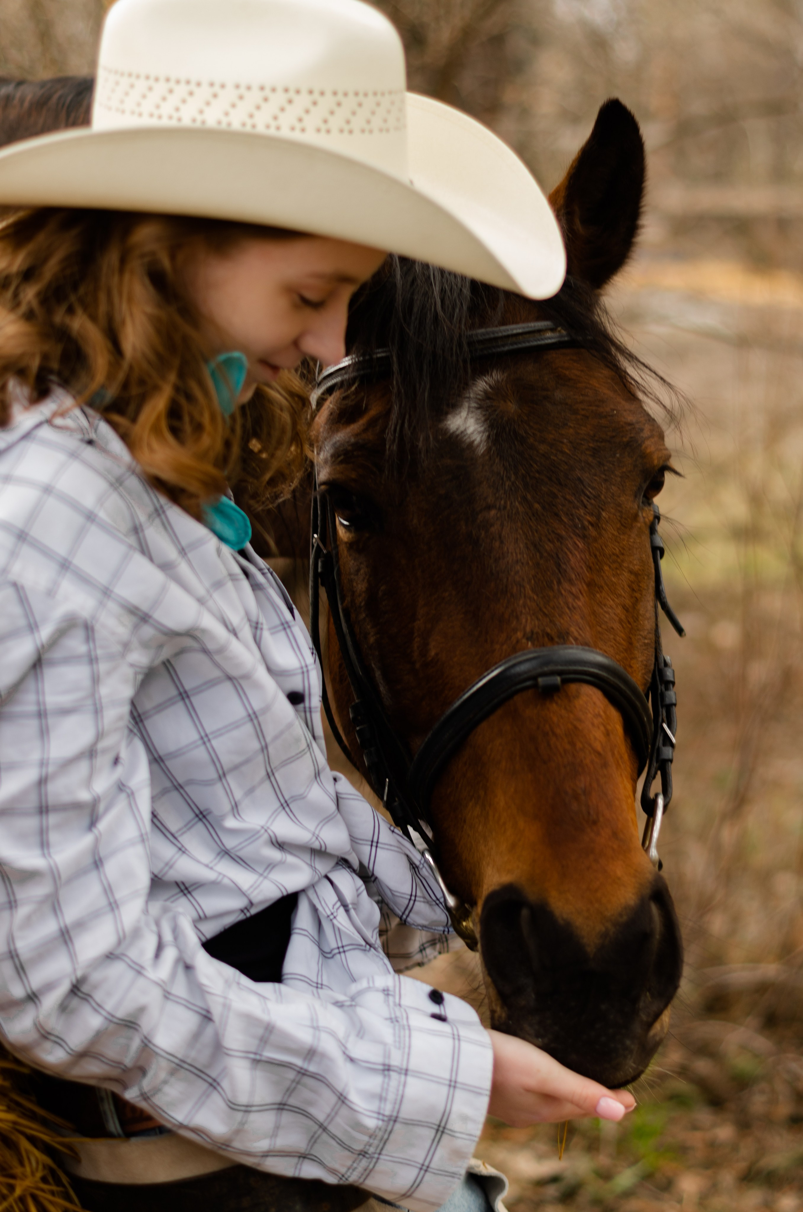 Ковбойская девчонка. Фотограф Марина Доглядная Челябинск фотосессии с лошадьми, мотоциклами
