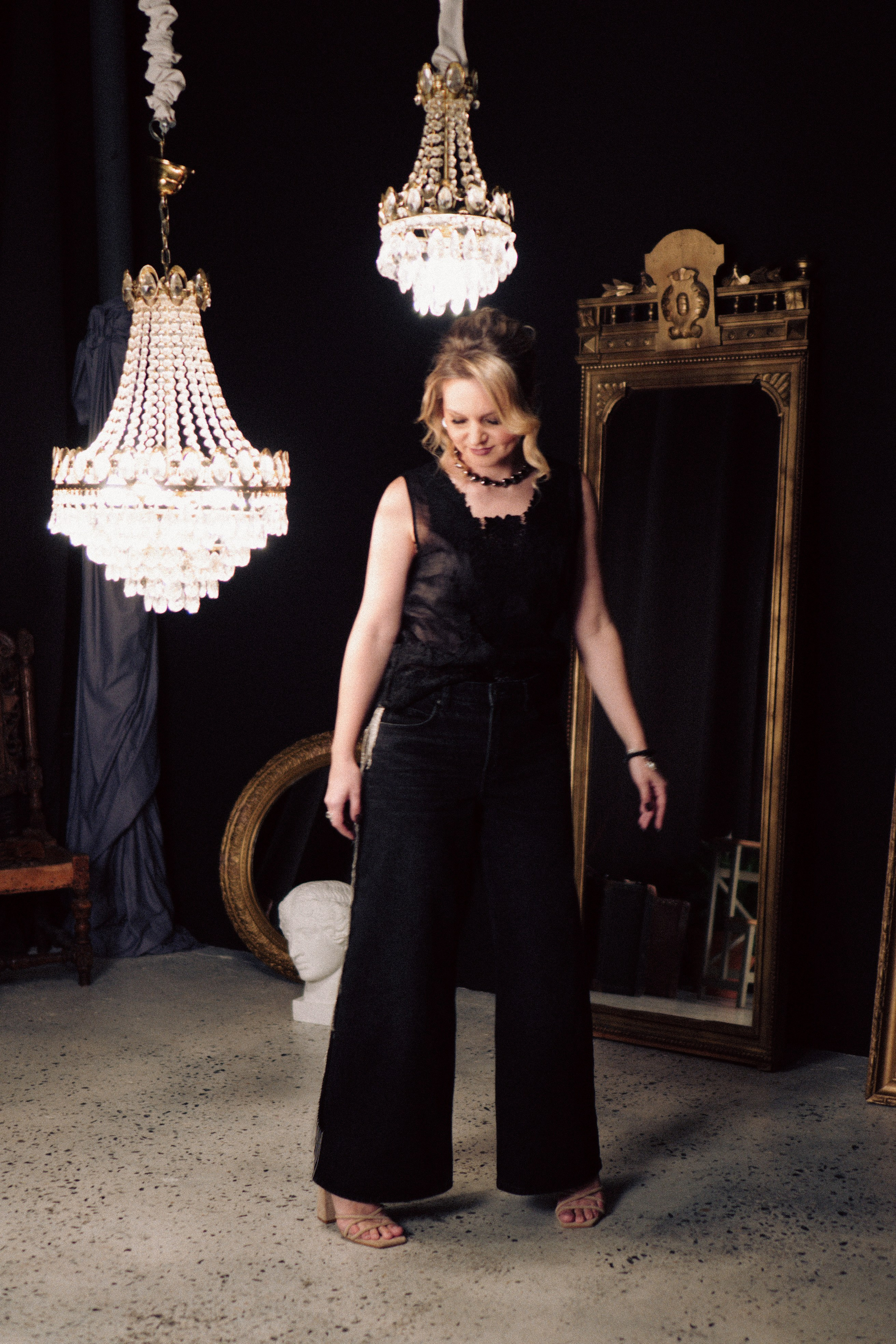 НОВОГОДНЯЯ ФОТОСЕСИИЯ В СТУДИИ ДЛЯ ДЕВУШКИ И ПРОГУЛКА ПО ЧЕРНЫШЕВСКОЙ. Профессиональный фотограф, Санкт-Петербург — Виктория Богомолова