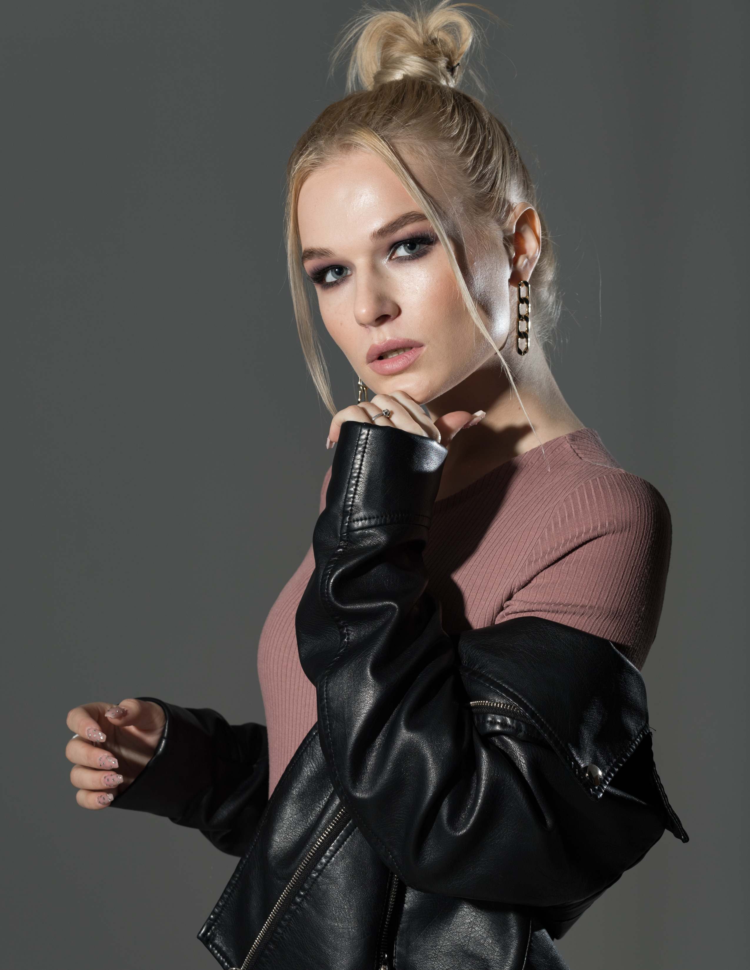 Индивидуальная съёмка. Коммерческий фотограф в Полоцке Александр Булавко