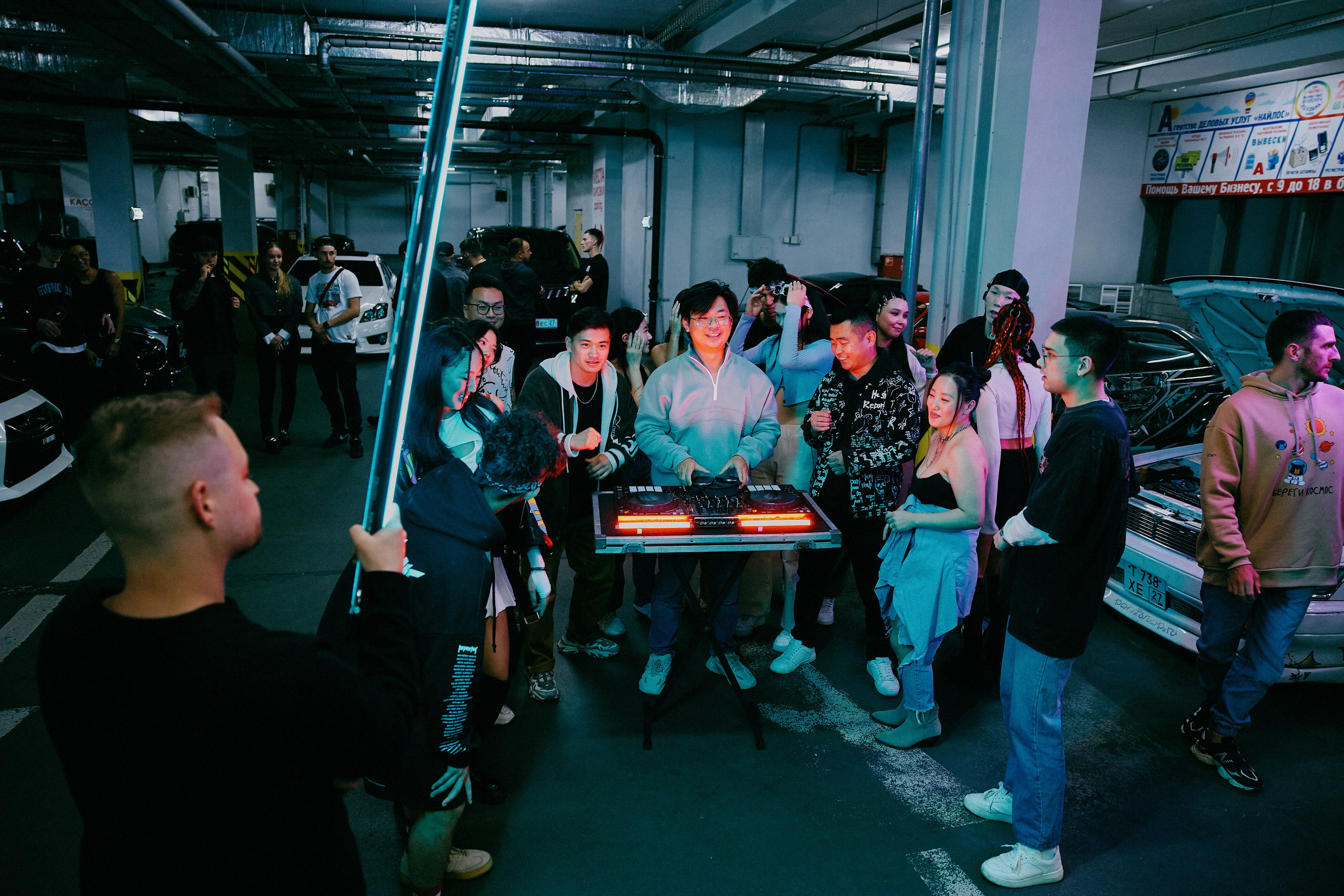 СОЛЬ PRODUCTION БЭК (EMOTORS). ФОТОГРАФ НА МЕРОПРИЯТИЕ ОТ СОЛЬ МЕДИА PRODUCTION