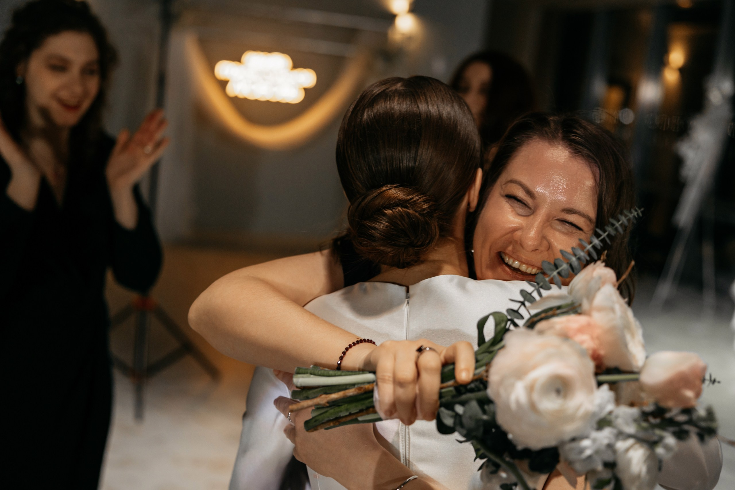 Свадебная фотосессия банкета. Свадебный и Семейный Фотограф в Гатчине и Санкт-Петербурге Виктория