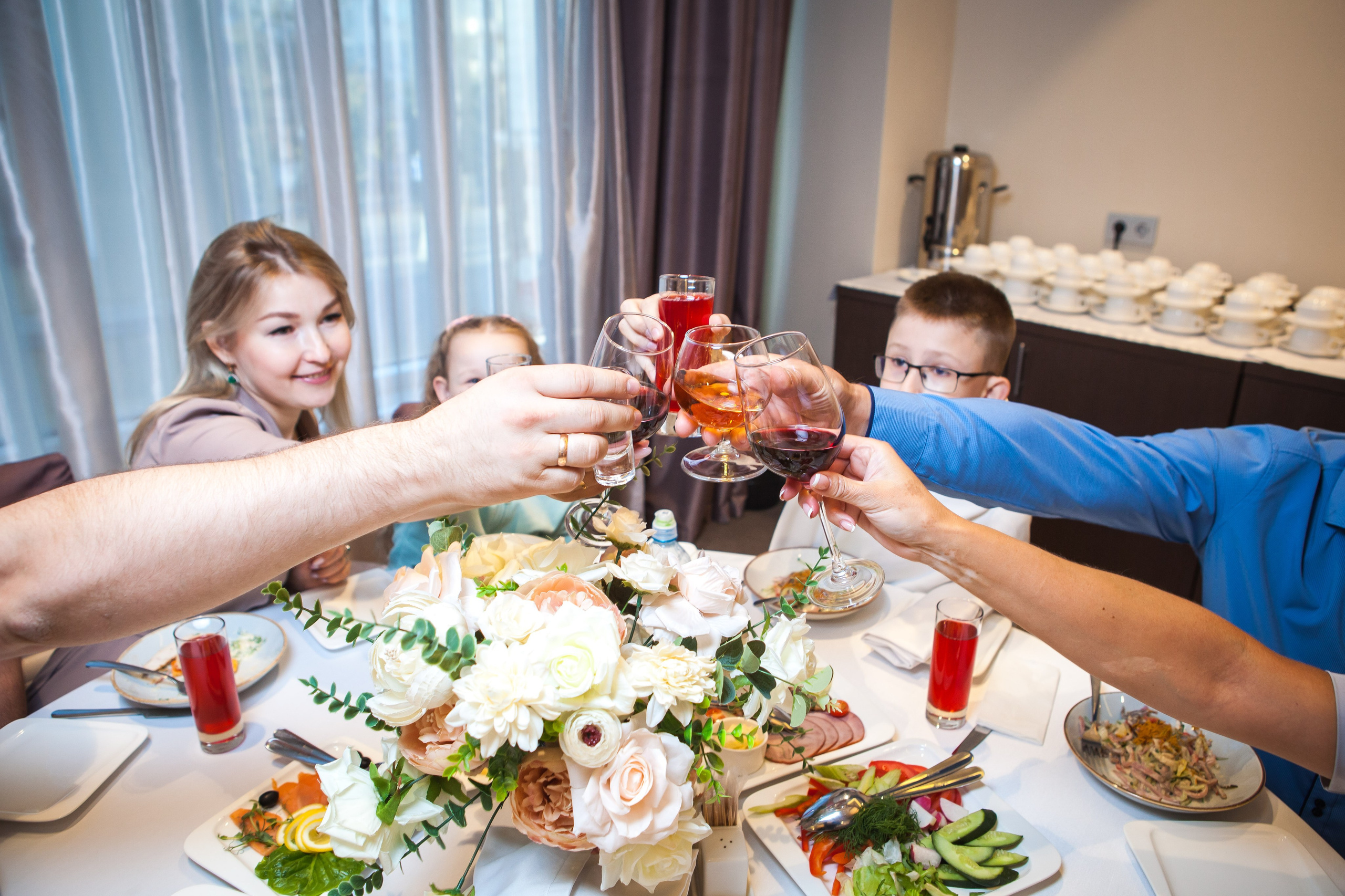 Свадебные фотографии. Фотограф и оператор Роман Фадеев в Екатеринбурге