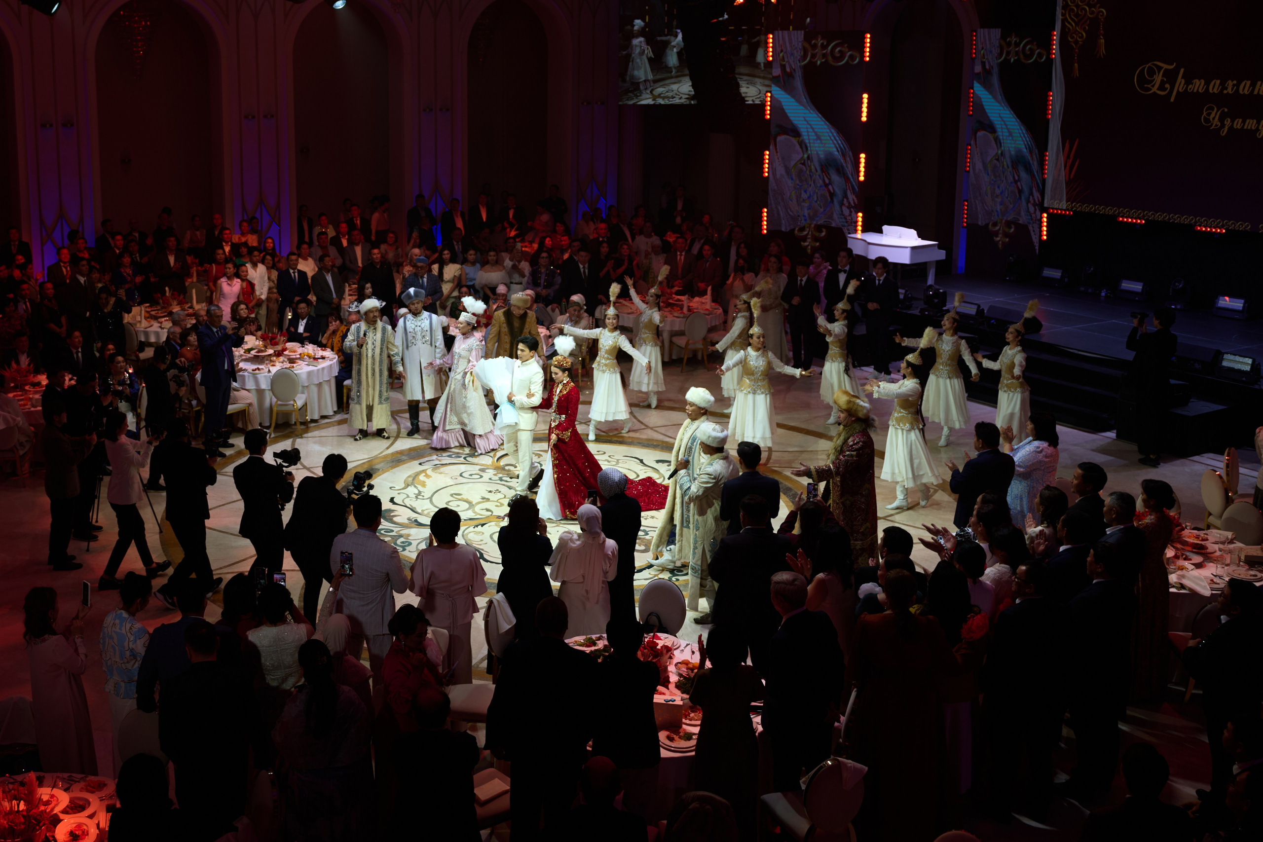 Seriya Qyz Uzatu Raushan. Wedding and reportage photographer in Аstana — Аdilkhan Ilyassov