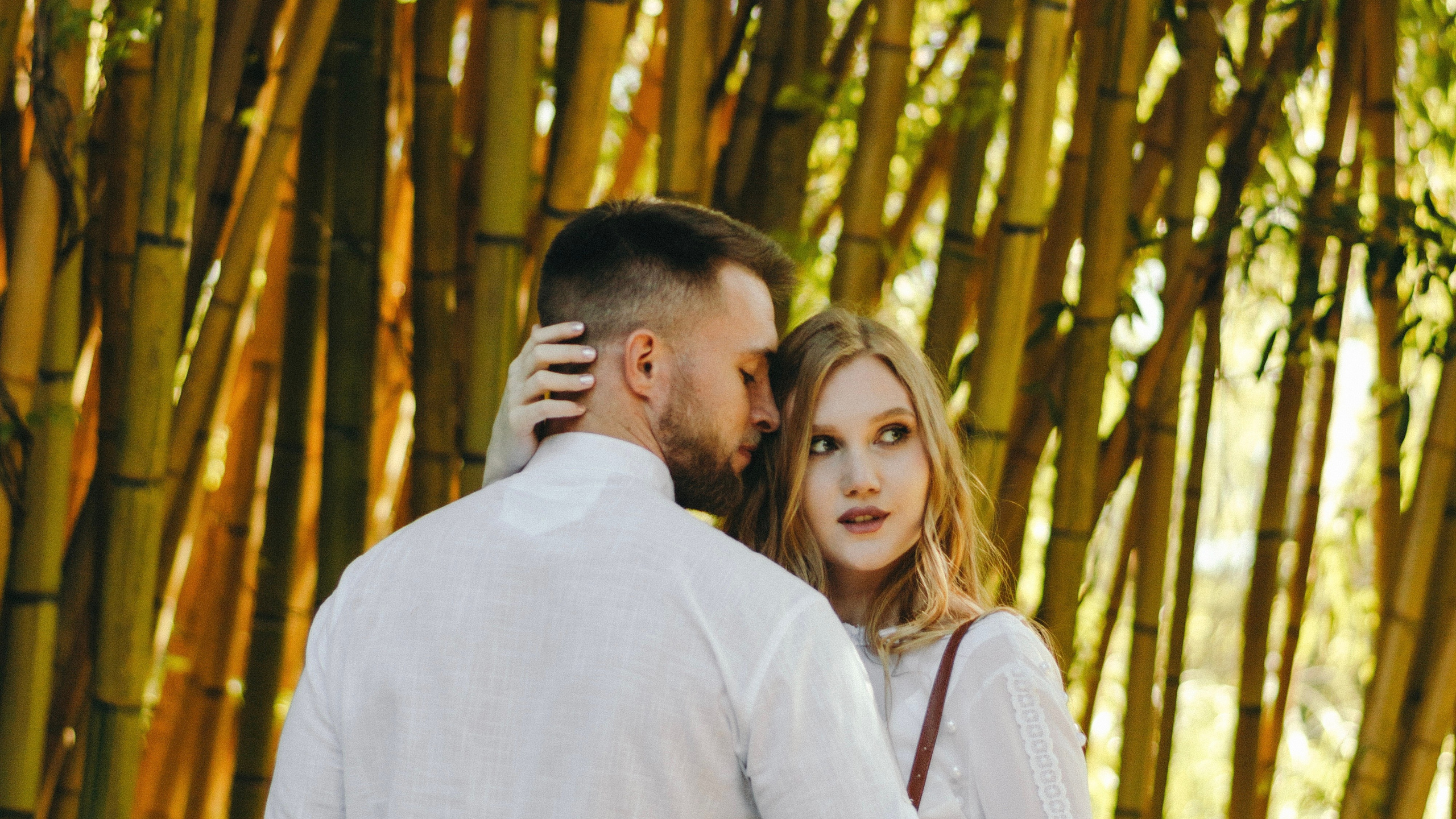 Лавстори фотосессия в парке. Софья и Сергей. Портретный и лавстори фотограф в Стерлитамаке Альбина Шарт