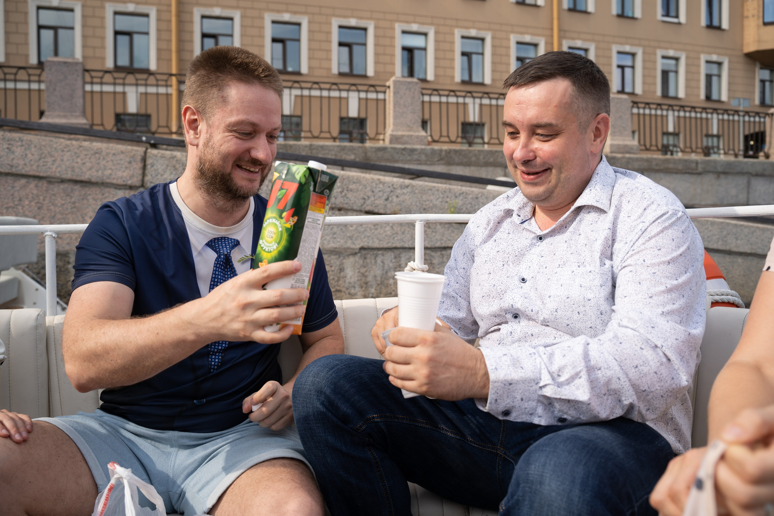 Прогулка на катере, тренинг, игры. Концертный и репортажный фотограф в Санкт-Петербурге Слава Пахомов