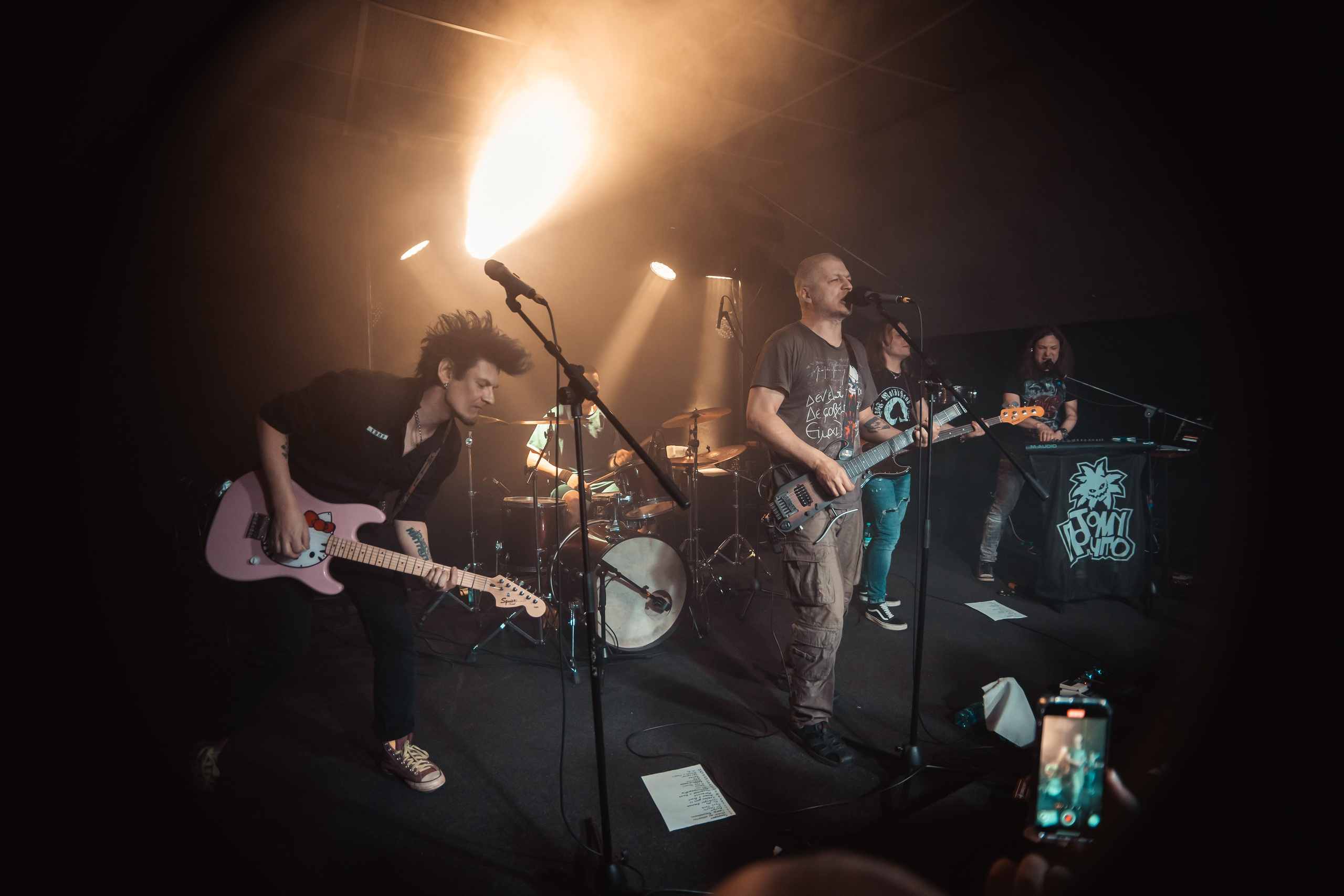 Потомучто. Красноярск, 28.02.2025, бар 64/6. Фотограф Регина Крикунова г. Красноярск