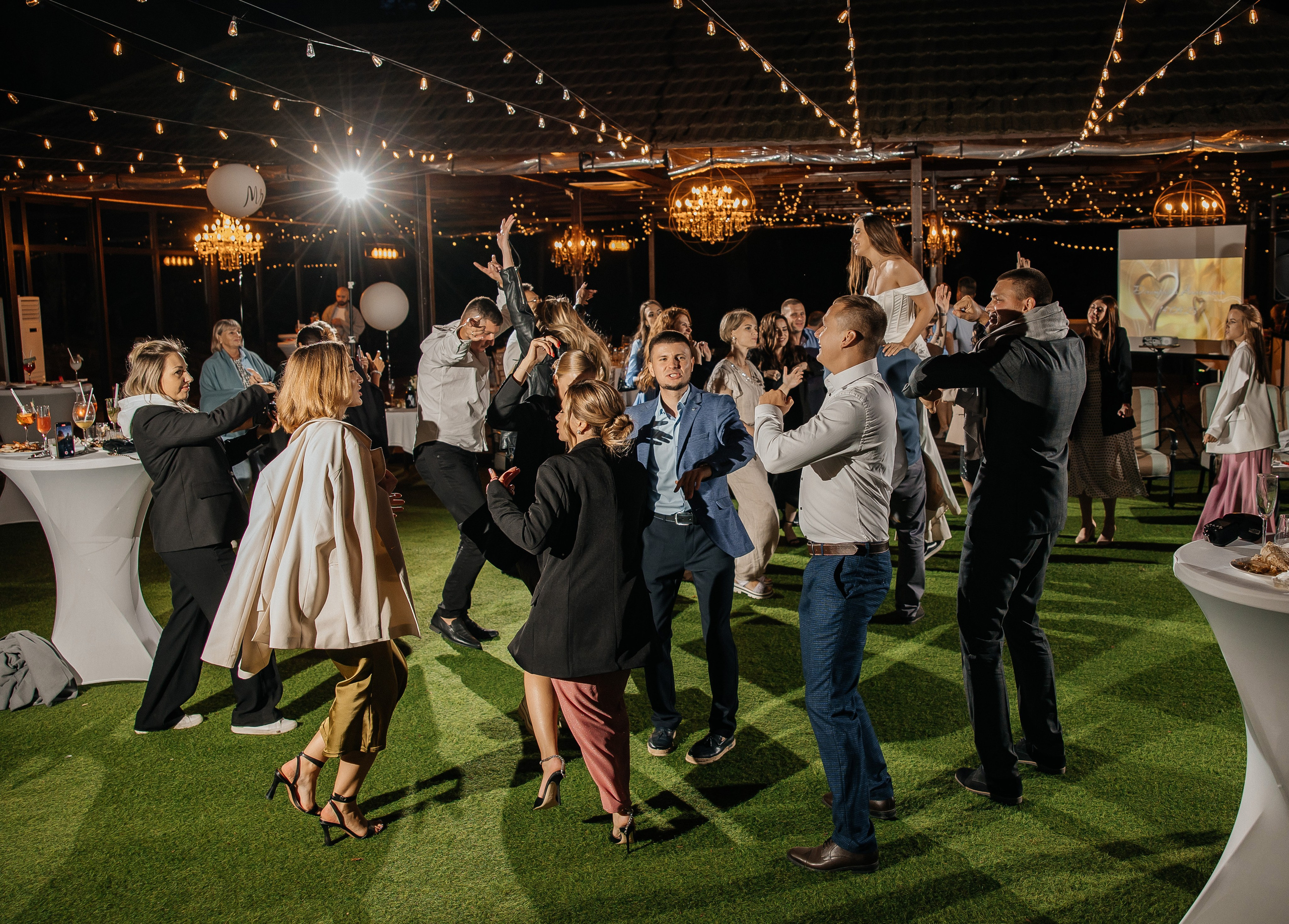 Свадьба на открытом воздухе. Свадебный и семейный фотограф в Москве Олеся Подколзина