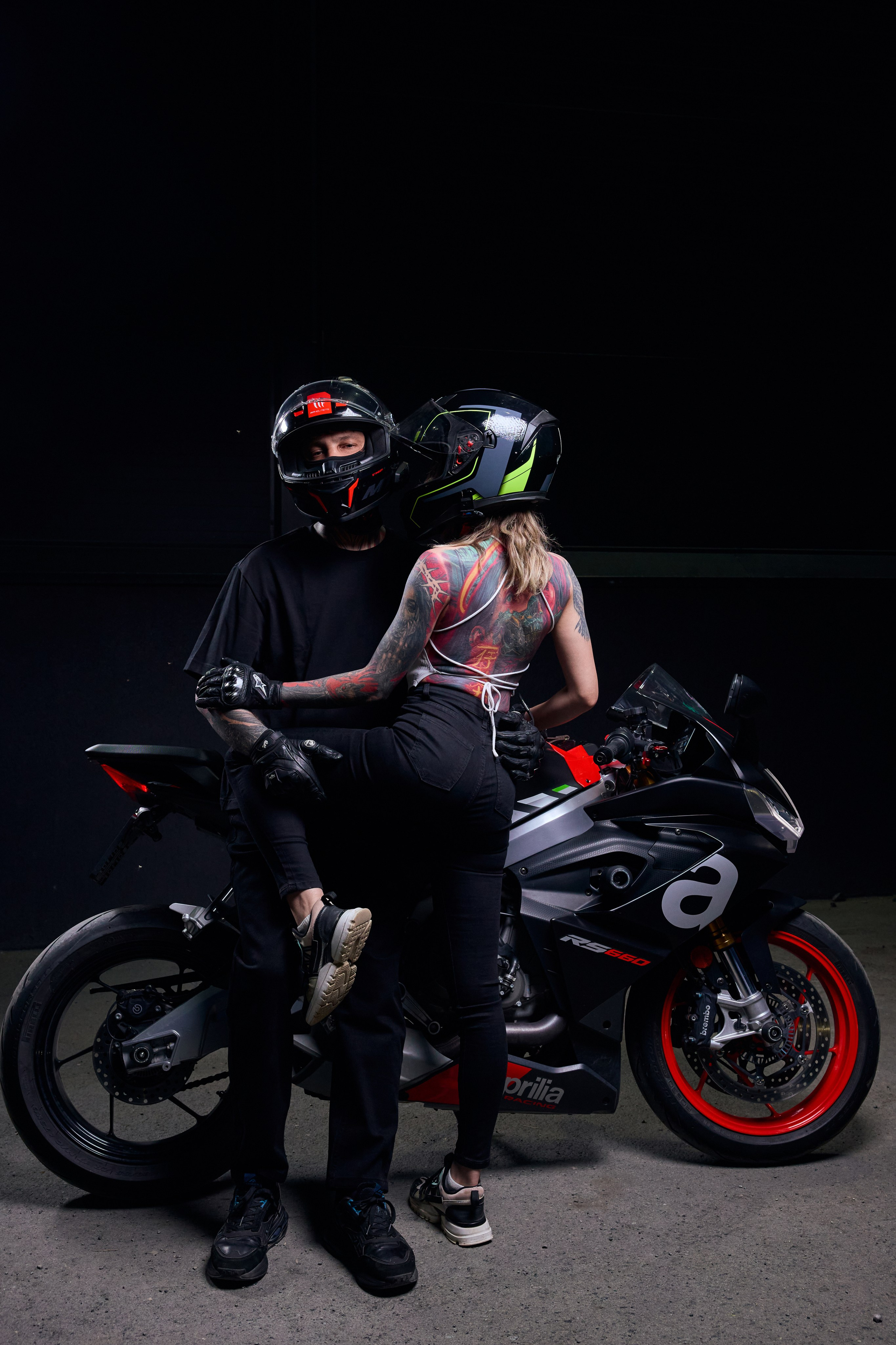 Алиса, Никита и Aprilia. Фотограф и видеограф в Екатеринбурге, Москве и Санкт-Петербурге, Калининграде