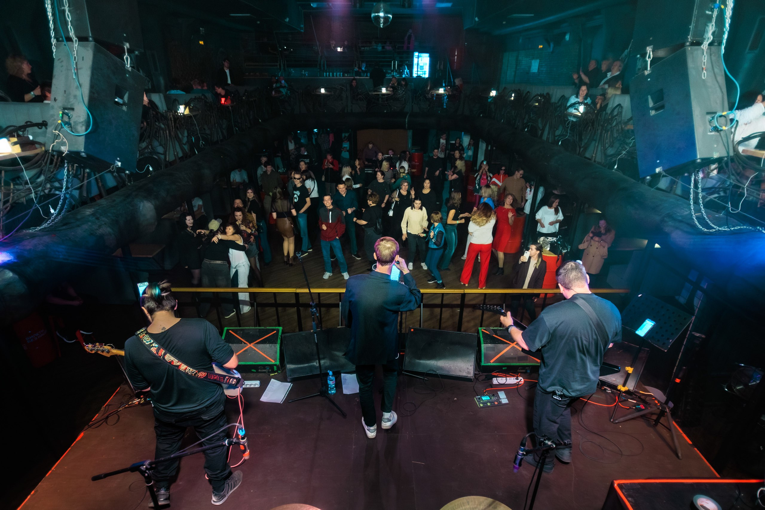 Юность. Репортажный фотограф Екатеринбург | Яркий, качественный репортаж | Концерты, клубы, репортаж, праздники, корпоративы