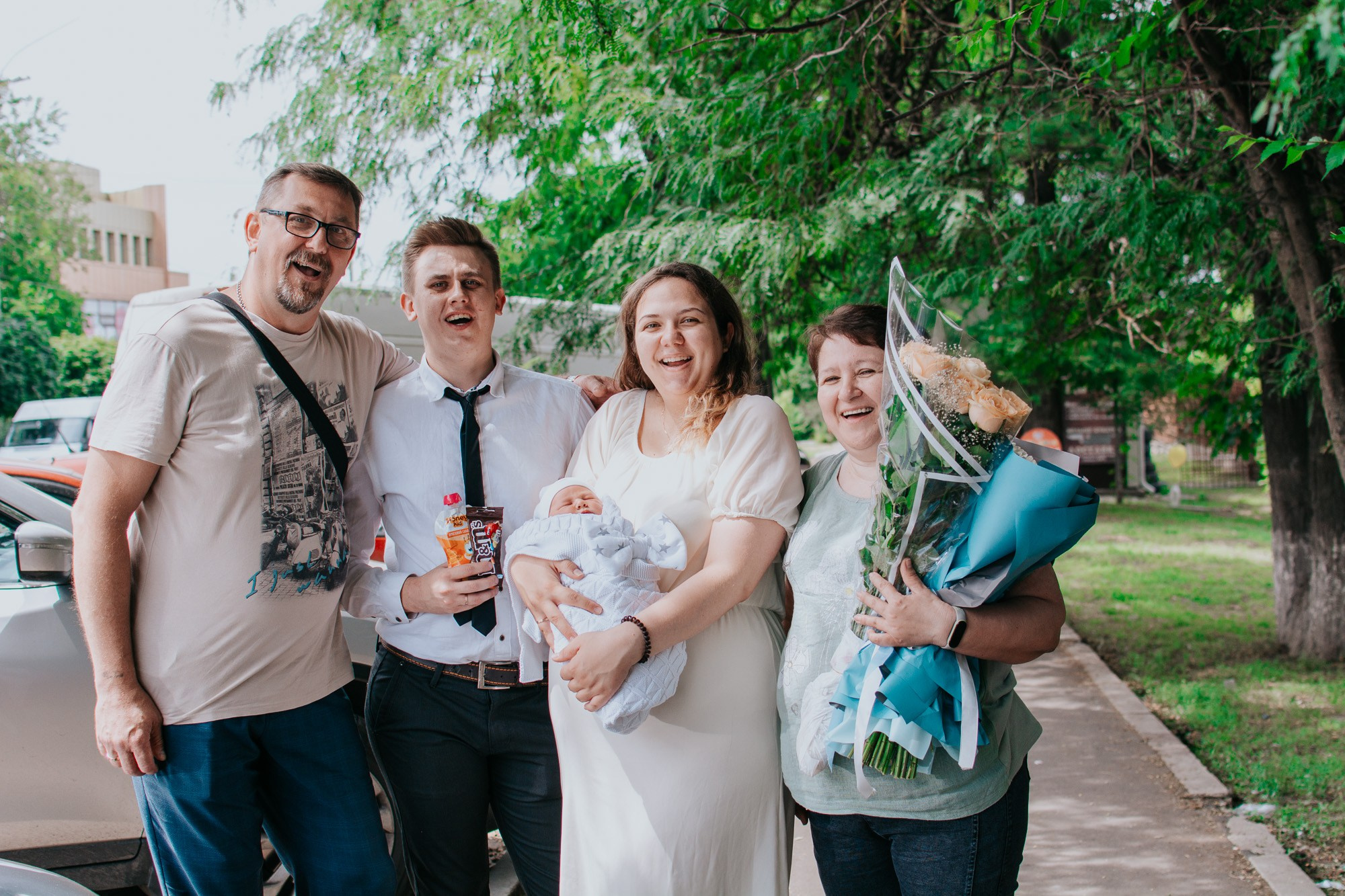 Выписка из роддома. Фотограф Ростов-на-Дону | фототерапевт