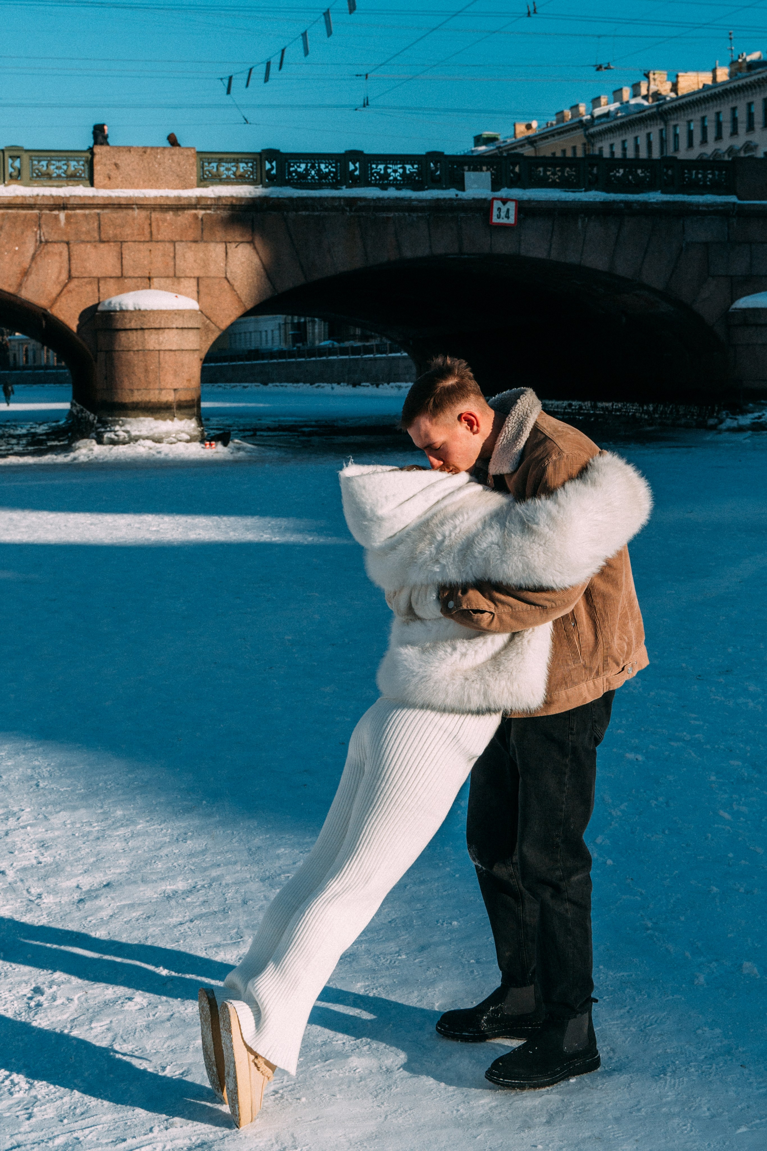 Лавстори на льду по рекам и каналам Санкт-Петербурга