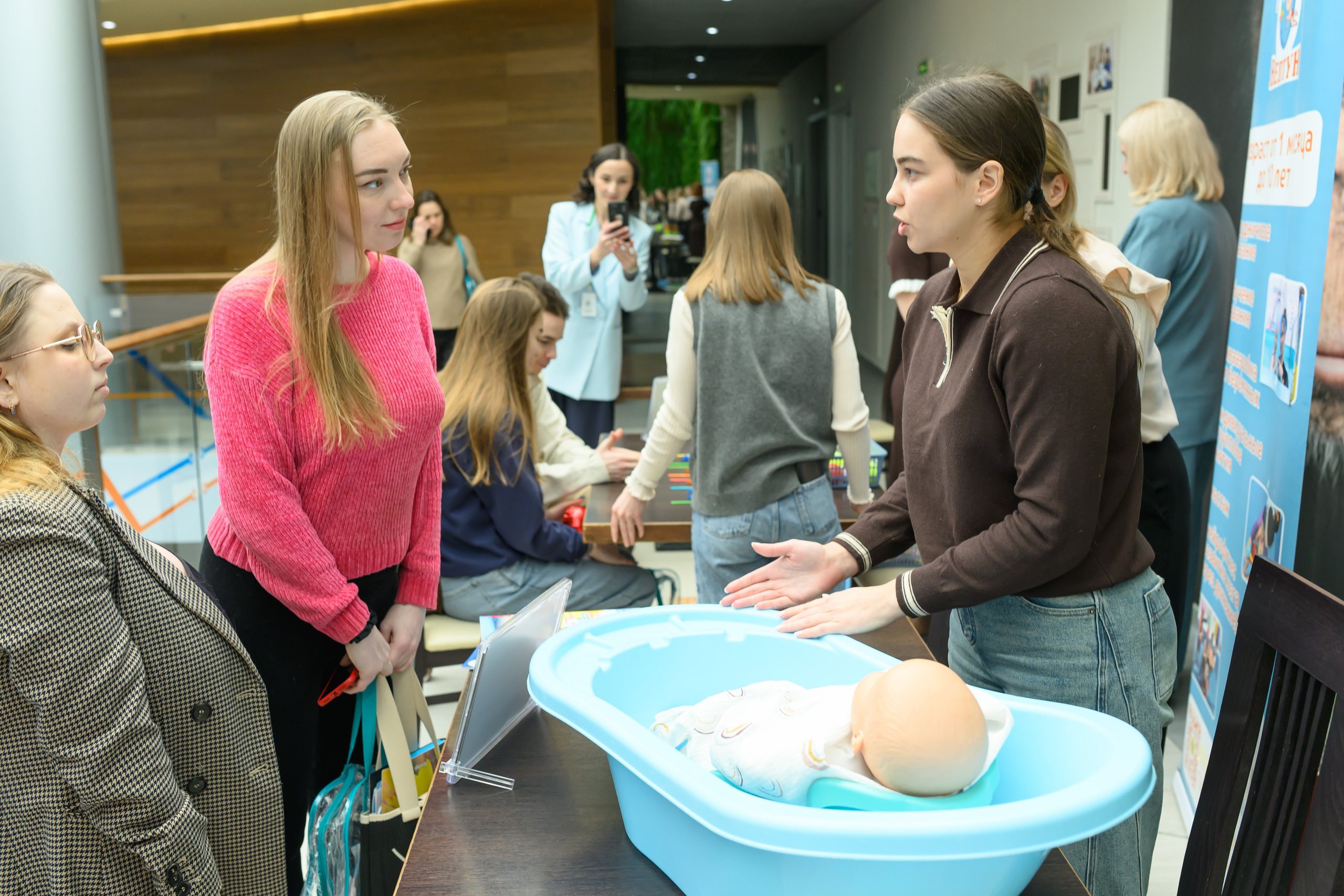 Фотоотчет праздника материнства февраль 2026 г. Профессиональный фотограф Елена Красилина г.Ярославль, г. Рыбинск