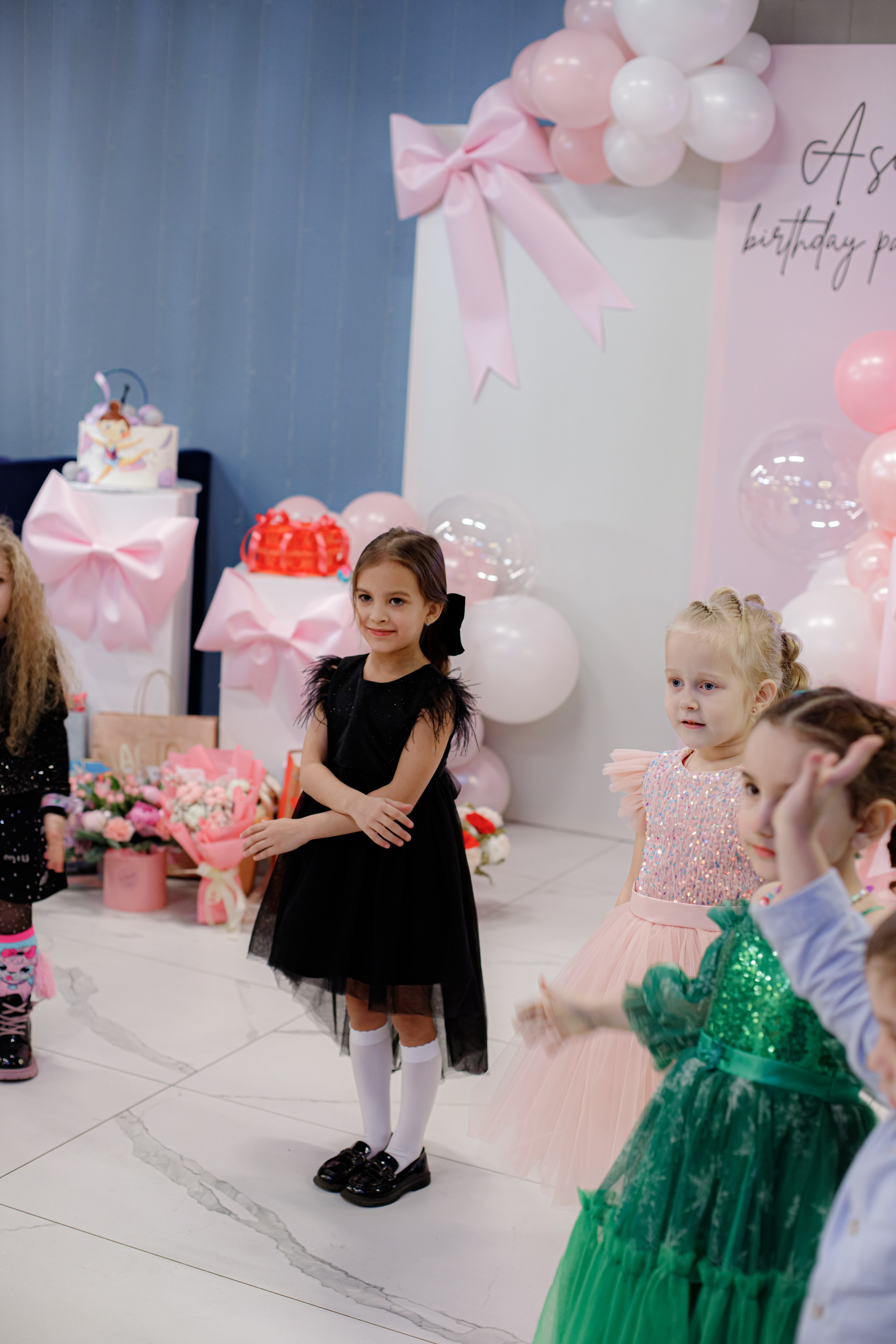 ASIA'S BIRTHDAY PARTY. Photokarish