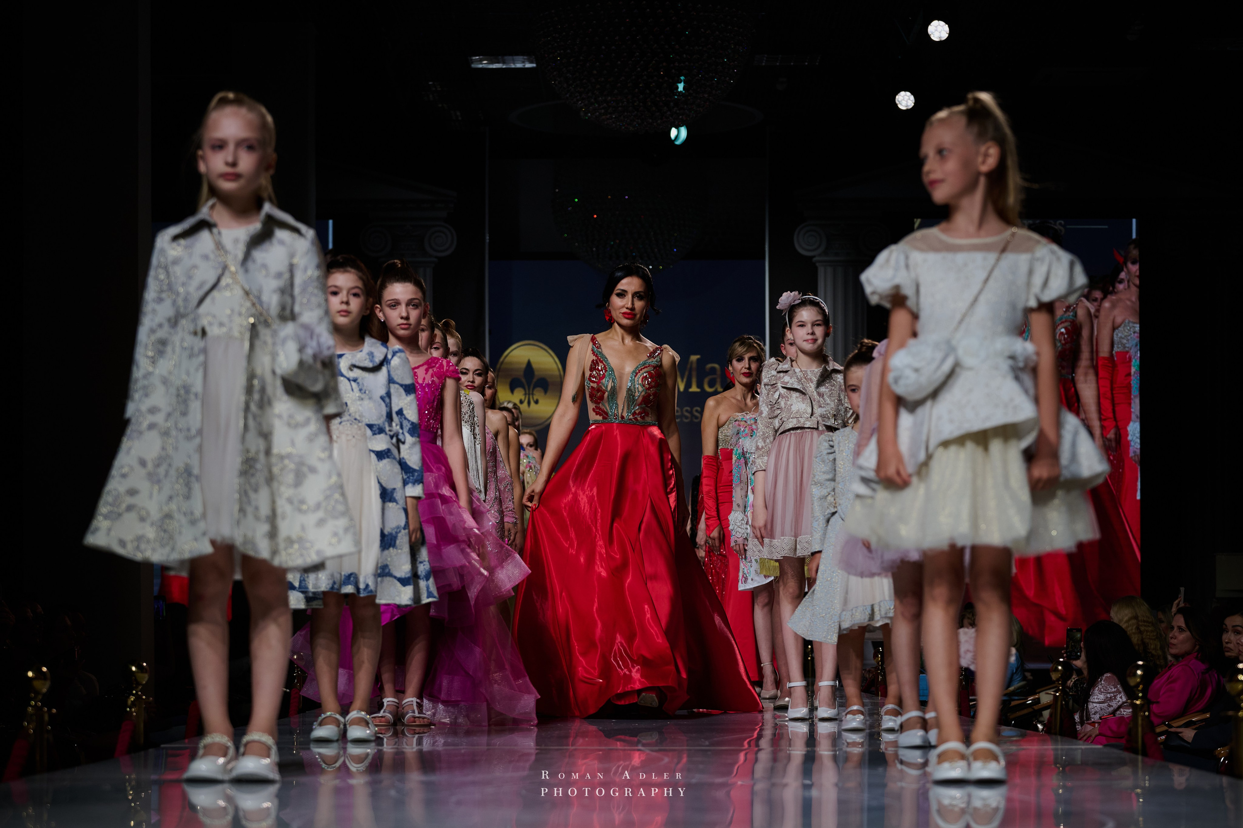 ESTET FASHION WEEK ВЕСНА — 2025. Фотограф Роман Адлер