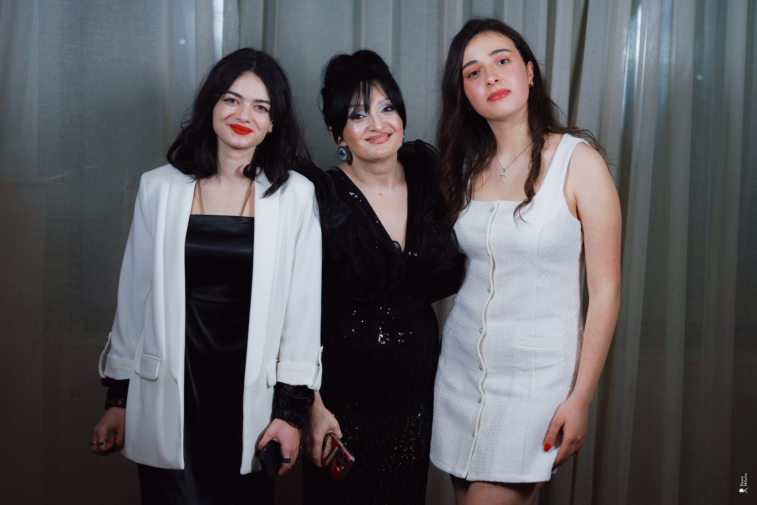 English Versale. Портретный фотограф Денис Милютин