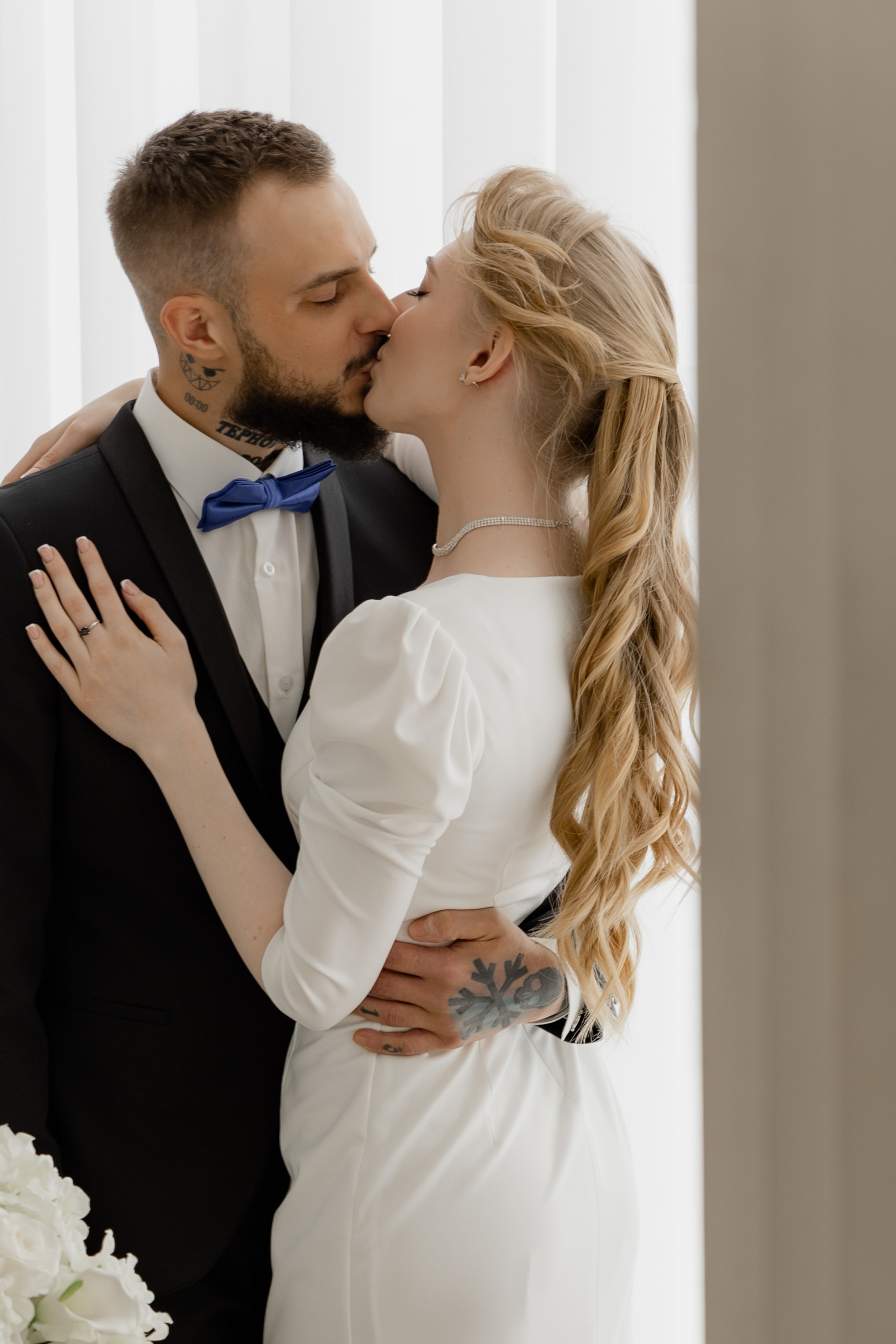 ЗАГС и прогулка лов стори. Свадебный фотограф Калининград