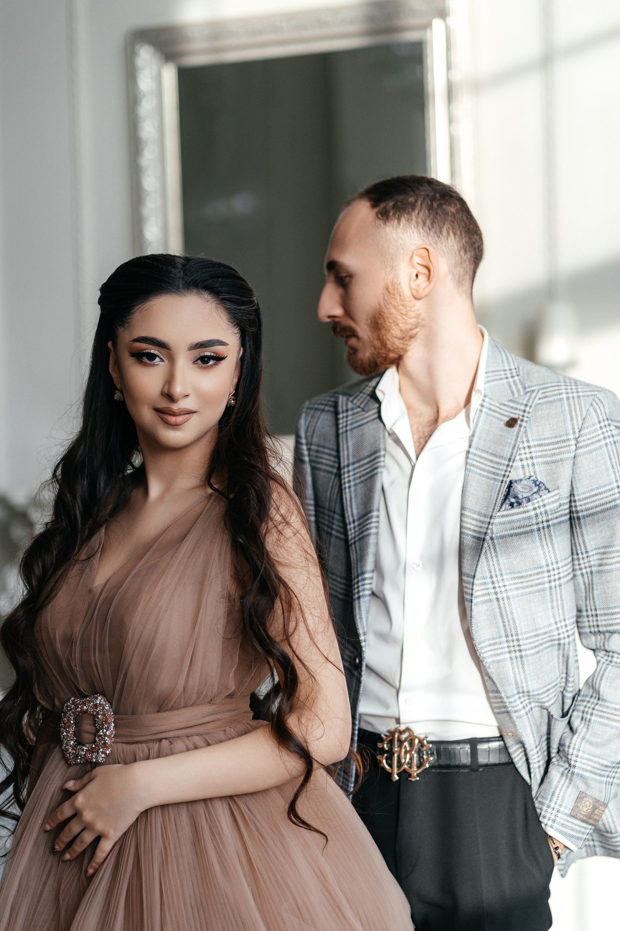 Свадебная фотосессия в студии. Фотограф Ким Наталья в Красноярске