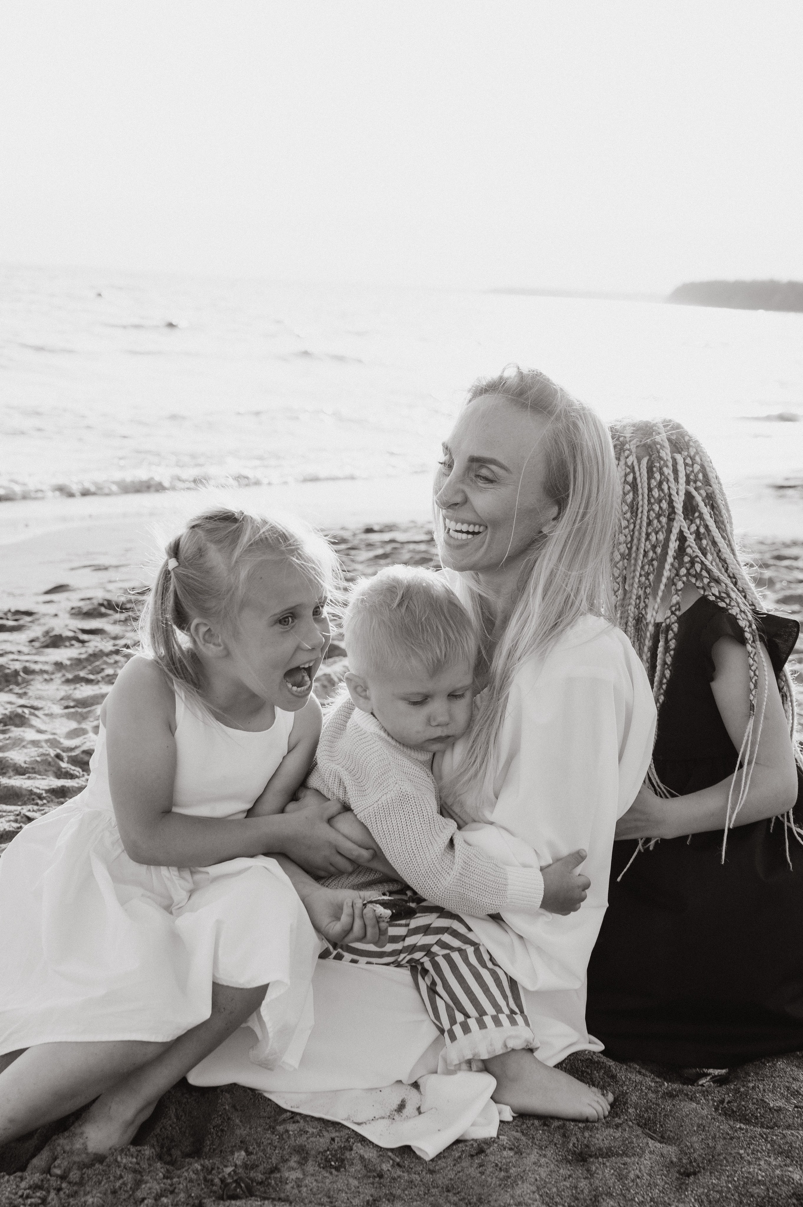 Юлия. Профессиональный фотограф беременности в СПБ. Стильные фотосессии беременности в стиле минимализм и классическая фотография