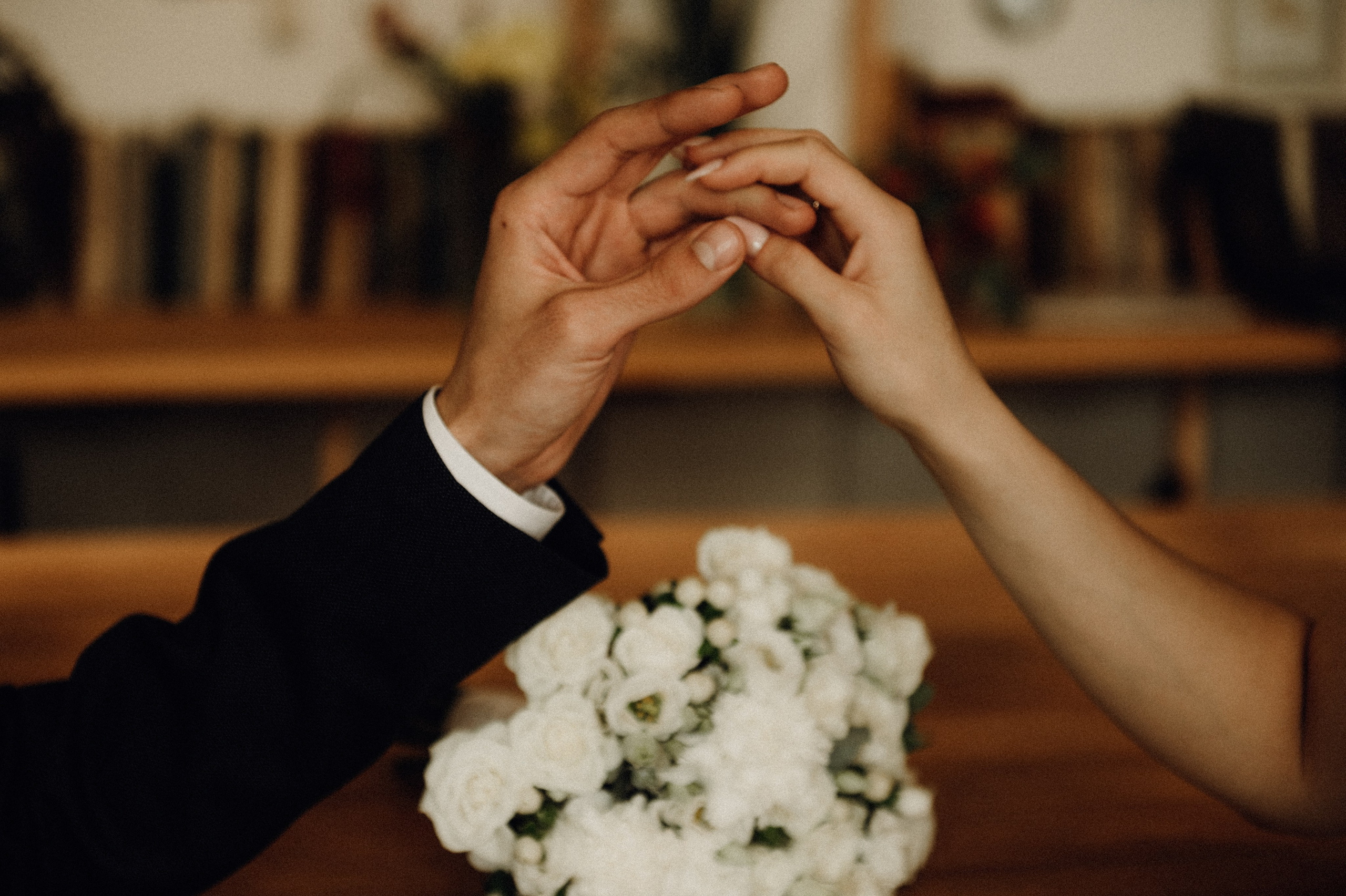 Свадебные фотографии. Фотограф в Барнауле Дарья Бутурлакина. Люби.Цени.Касайся