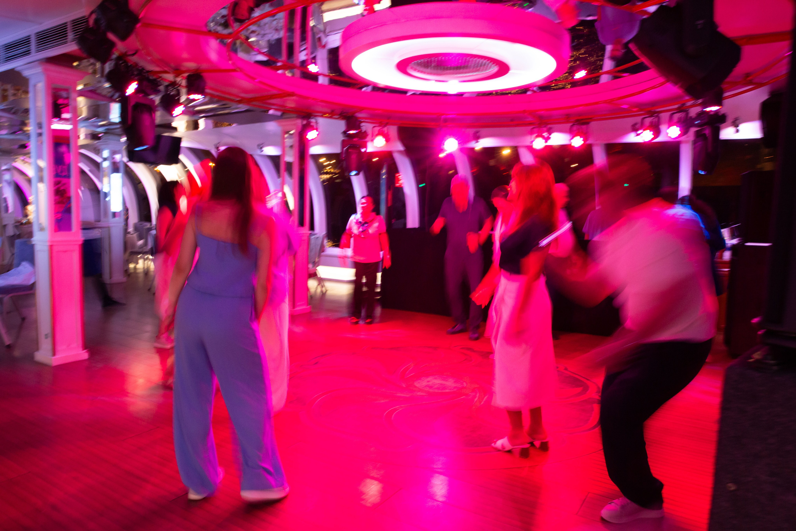 Dubai Vibes Intourist Cruise Party. Семейный и детский фотограф Анна Петракова