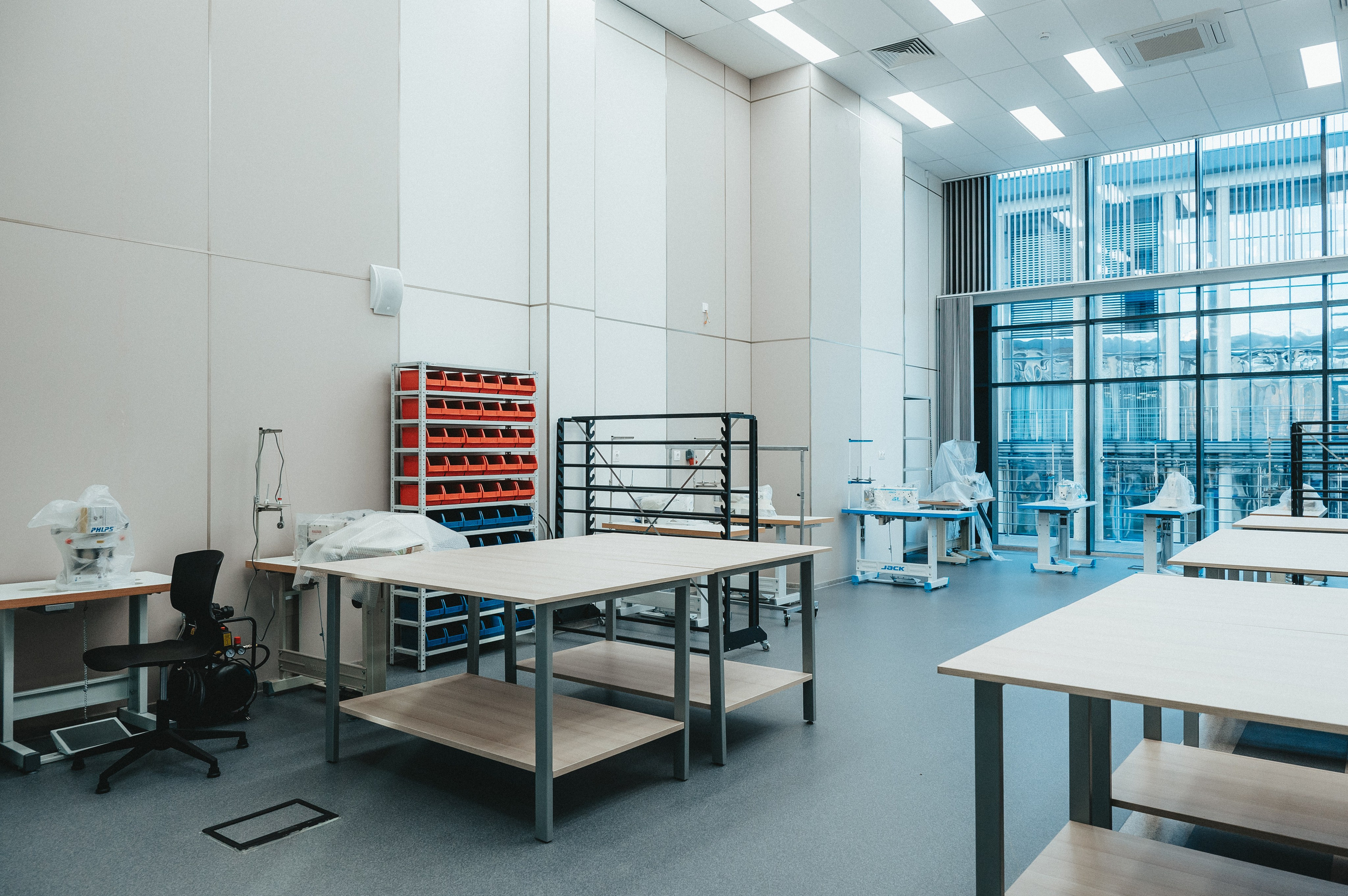 Интерьерная съемка швейного цеха в Ростове-на-Дону