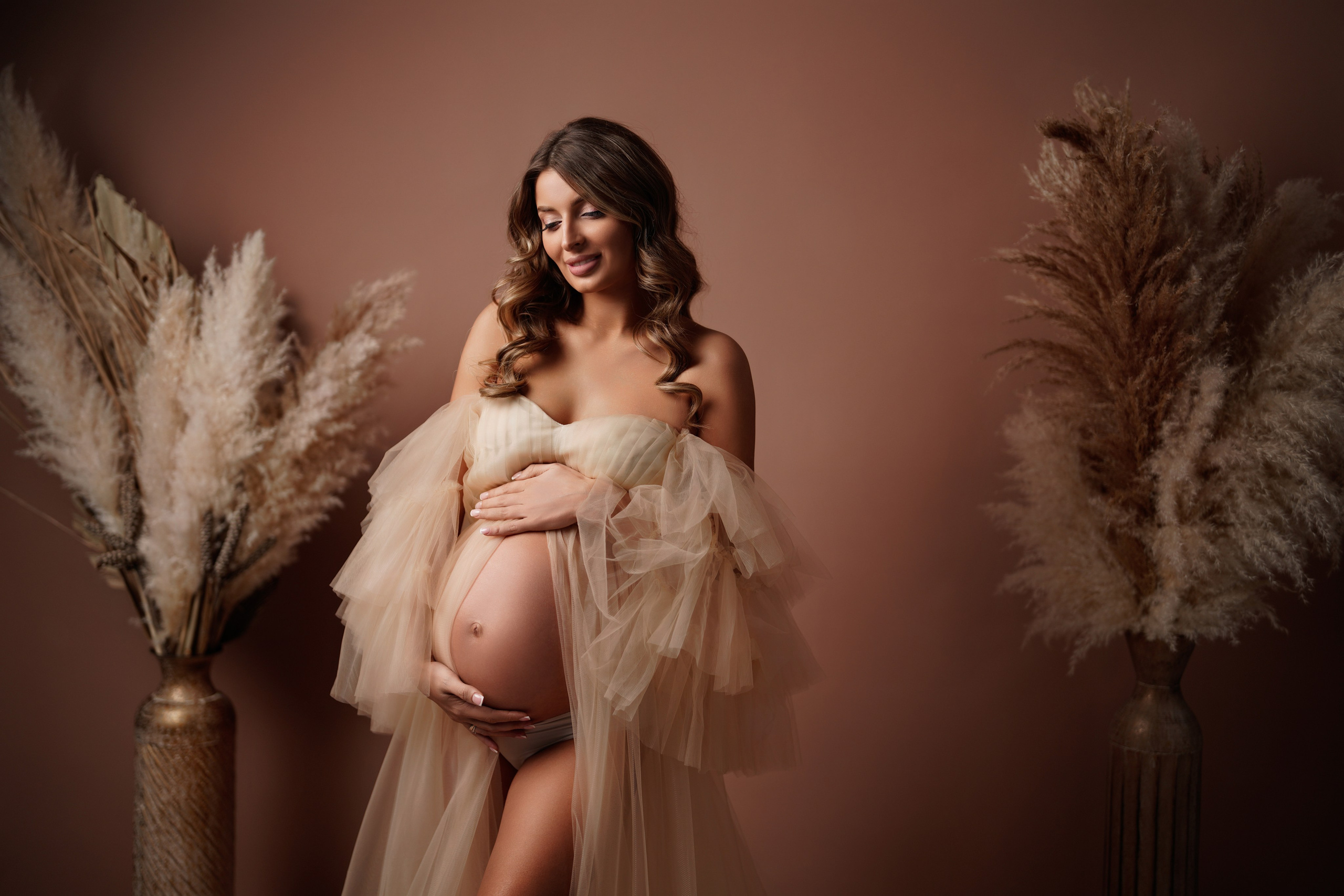 Беременность. Оксана Волик фотограф в Архангельске. Аренда фотостудии White Studio