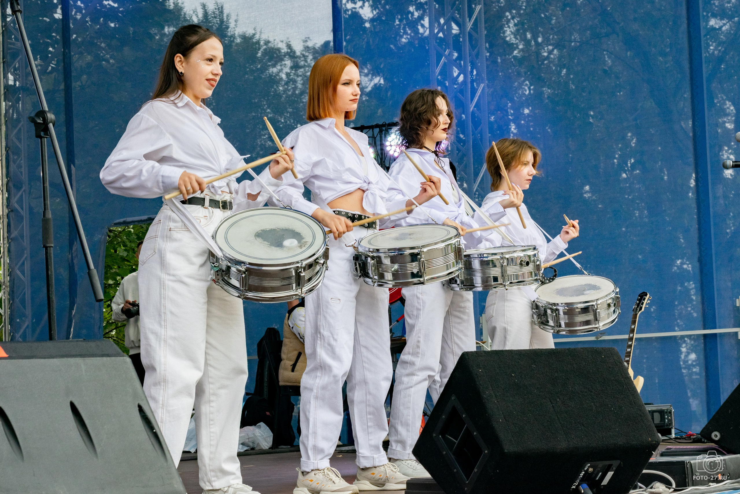 Антон Курдюмов фотограф в Хабаровске Рина Курдюмова фото27 foto27 Антон Дорофеев репортажный репортаж документалист Тони и Рина фотосоздатели Международный фестиваль Рок в защиту животных Хабаровск