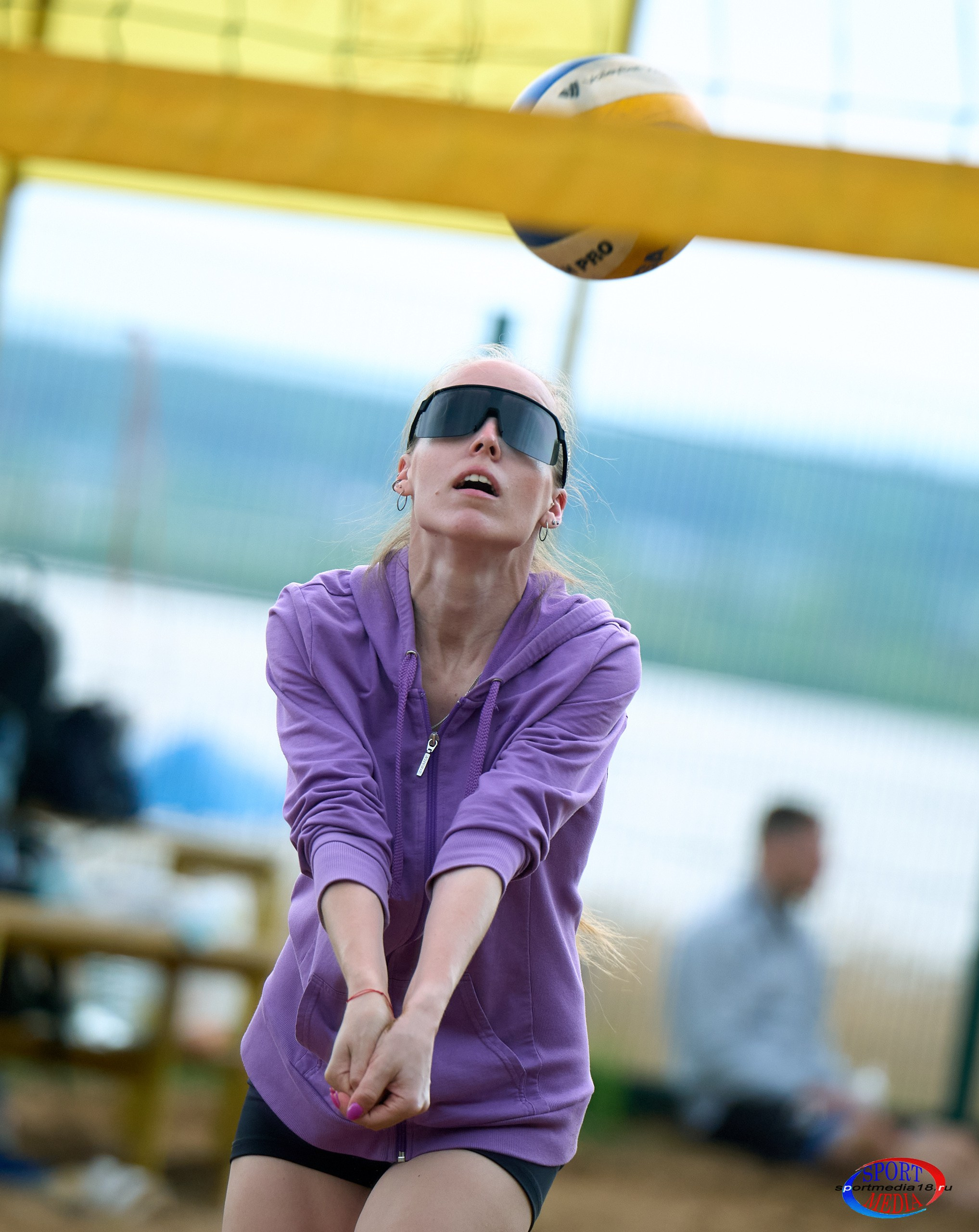 Пляжный волейбол. ПРИВОЛЖСКАЯ ЛИГА MIXT Ижевск 18.05.2025. Спортивный репортажный фотограф в Ижевске Сергей Мерзляков