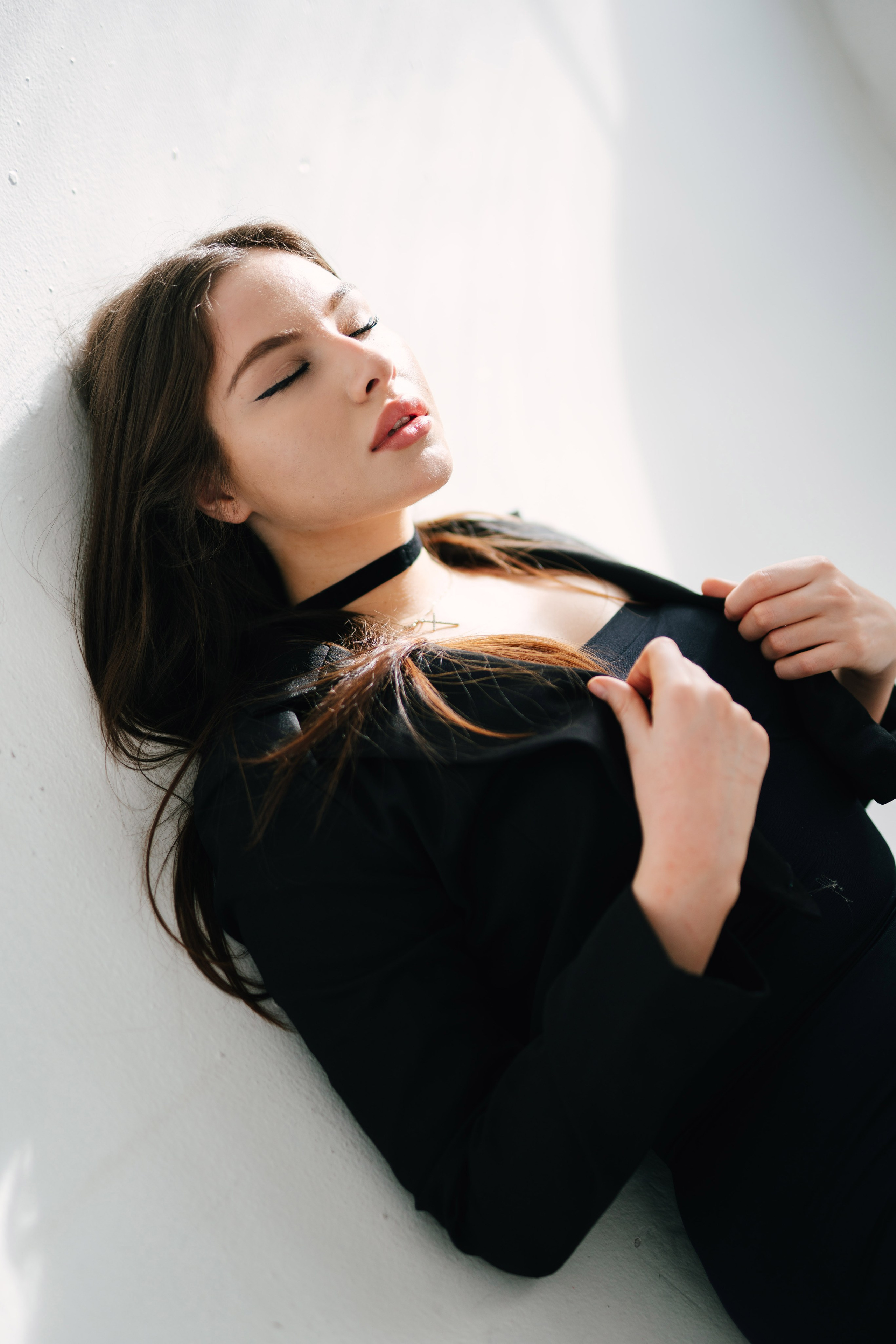 Женские портерты в студии. Портреты студия Москва. Модельные тесты. Lovestory студия в Москве. Женсий фотограф