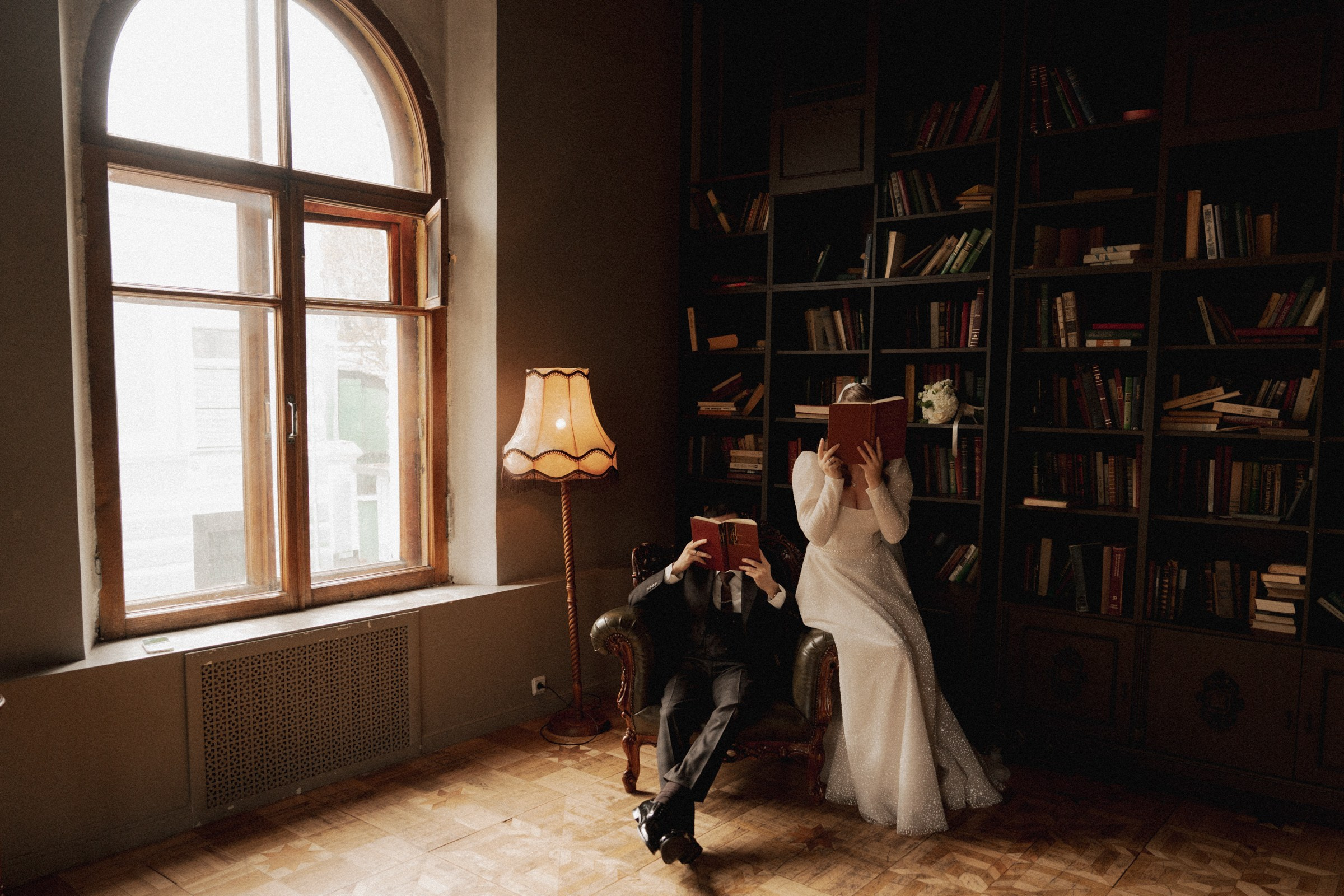 В ♡ К — Книжная история о любви. Свадебный и портретный фотограф в Москве, Светлана Янковая