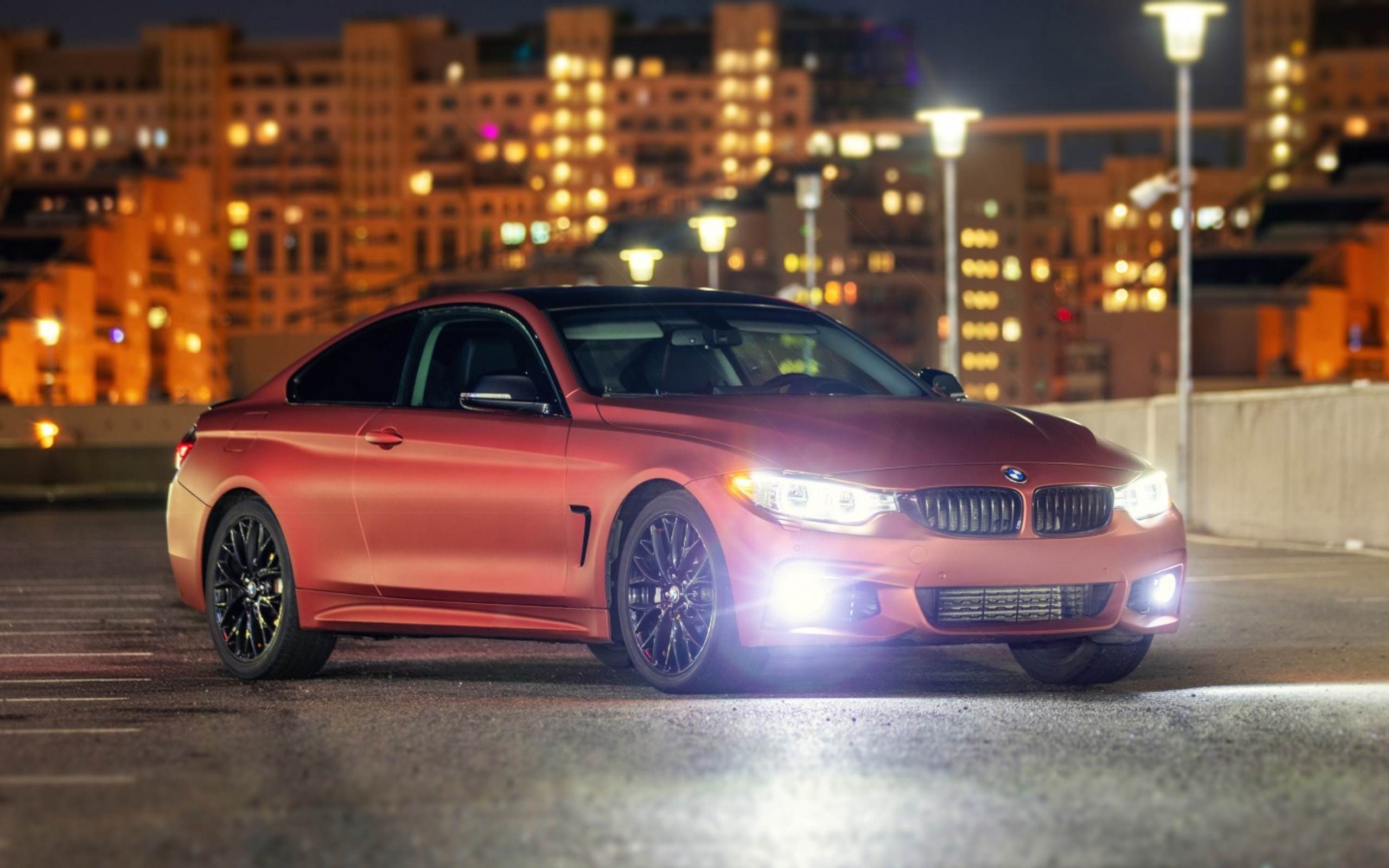 Автомобили. Видеосъемка и фотосъемка свадеб. Фотограф и оператор на свадьбу. Видеосъемка подкастов, собственная видео-фотостудии. Предметная фотосъемка