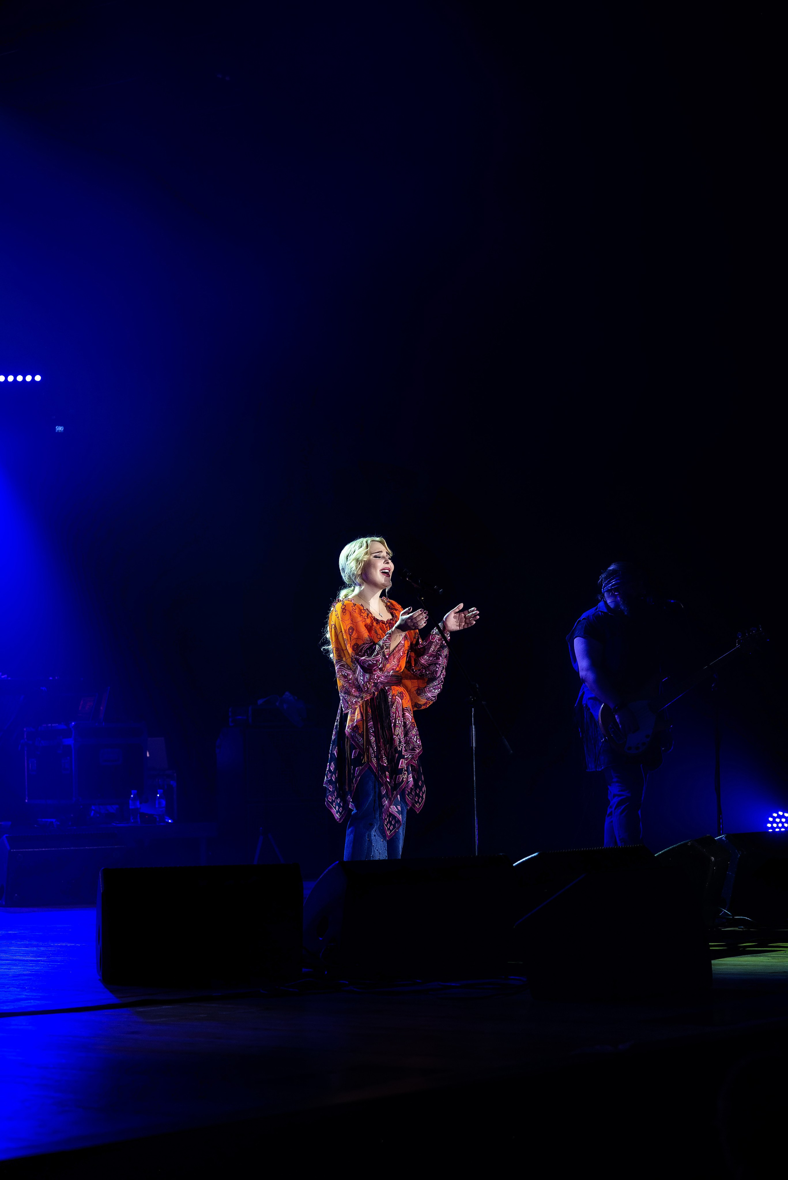 Концерт Пелагеи. Школьный, фэшн фотограф в Тюмени и в России Ирина Королева