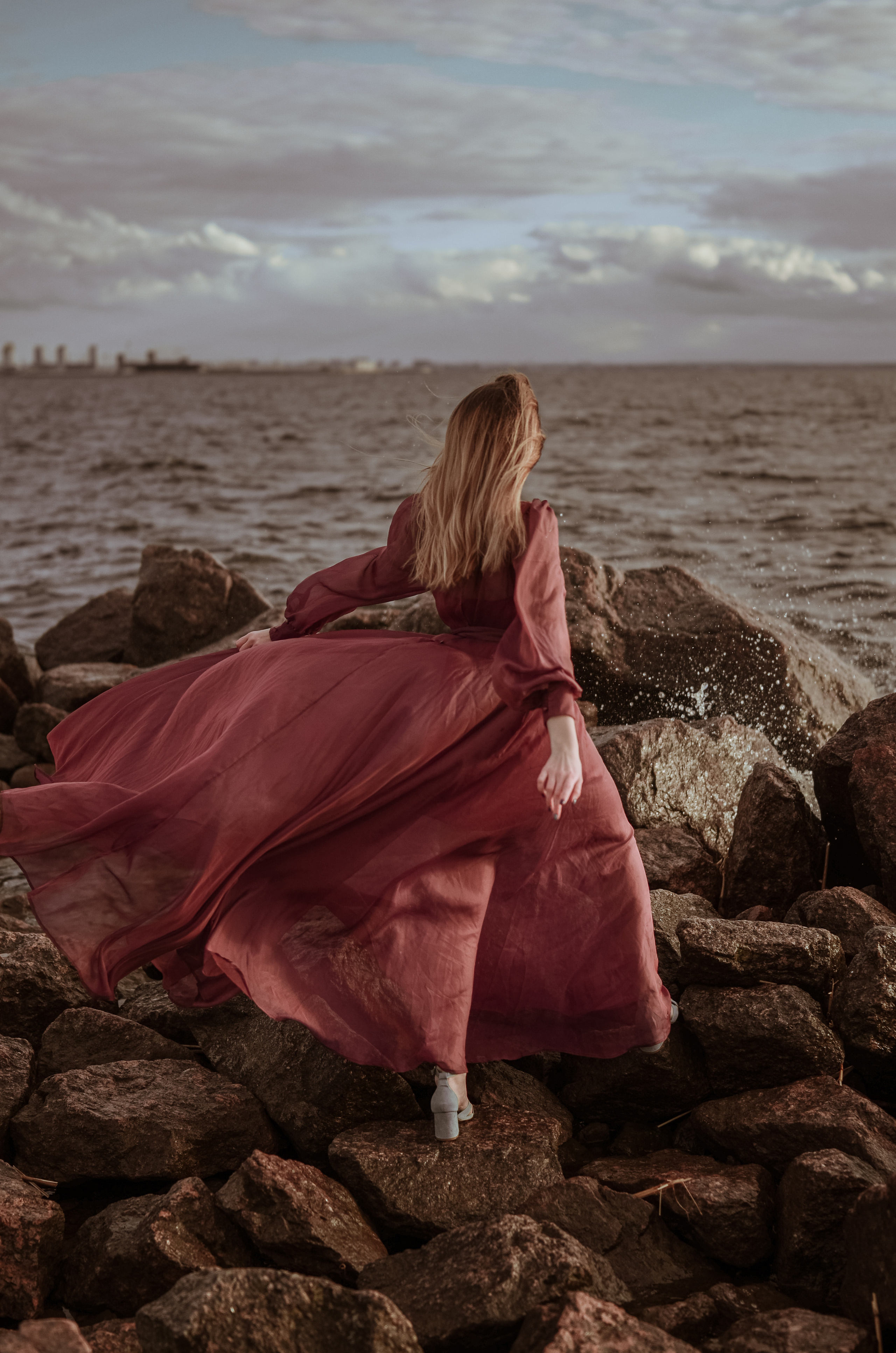 In the wind flow. Алина Стрелкова — фотограф