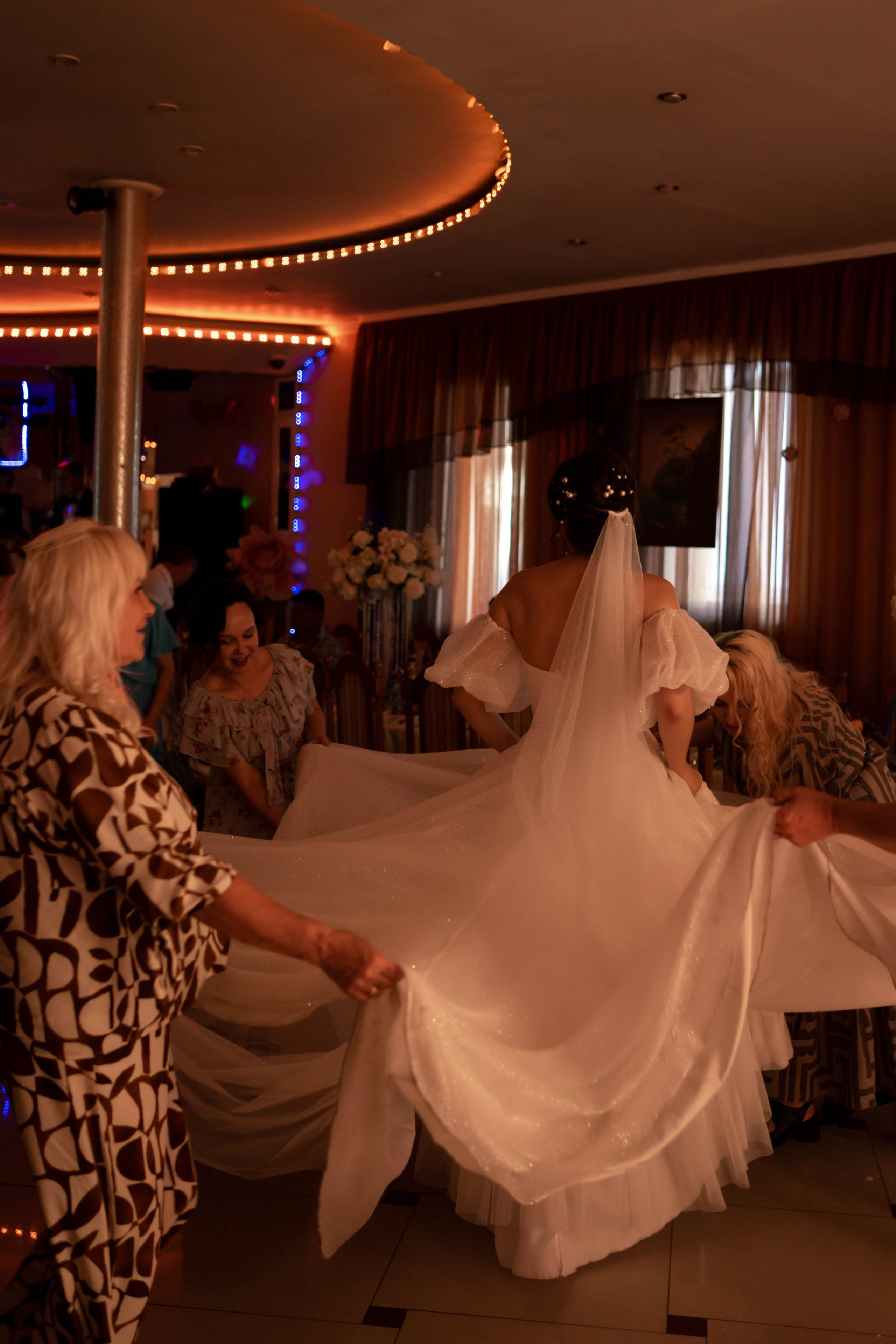 Настя и Костя: регистрация, прогулка, банкет. Фотограф в Иркутске