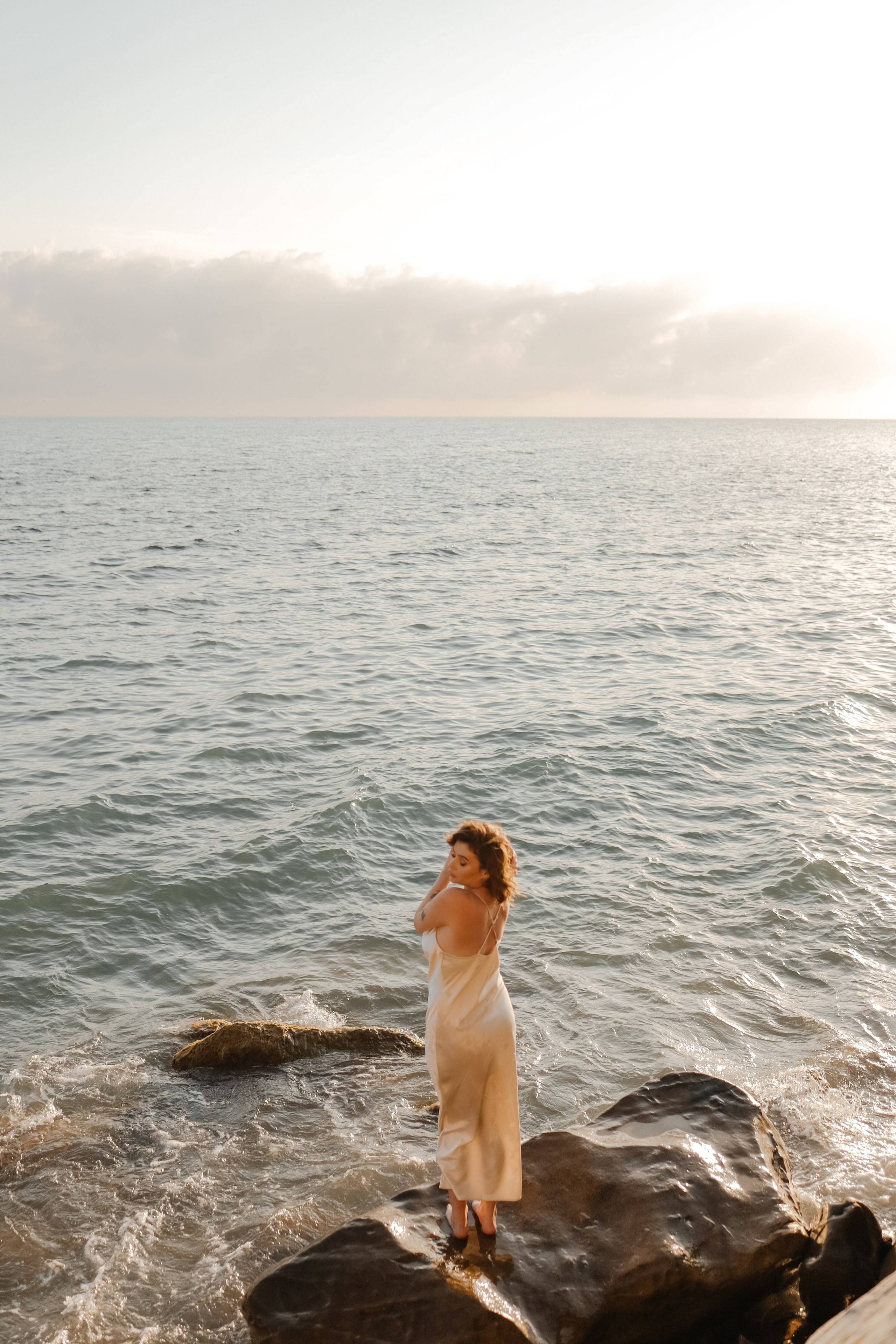История любви на живописных скалах. Семейный и портретный фотограф в Геленджике Любовь Бодрова