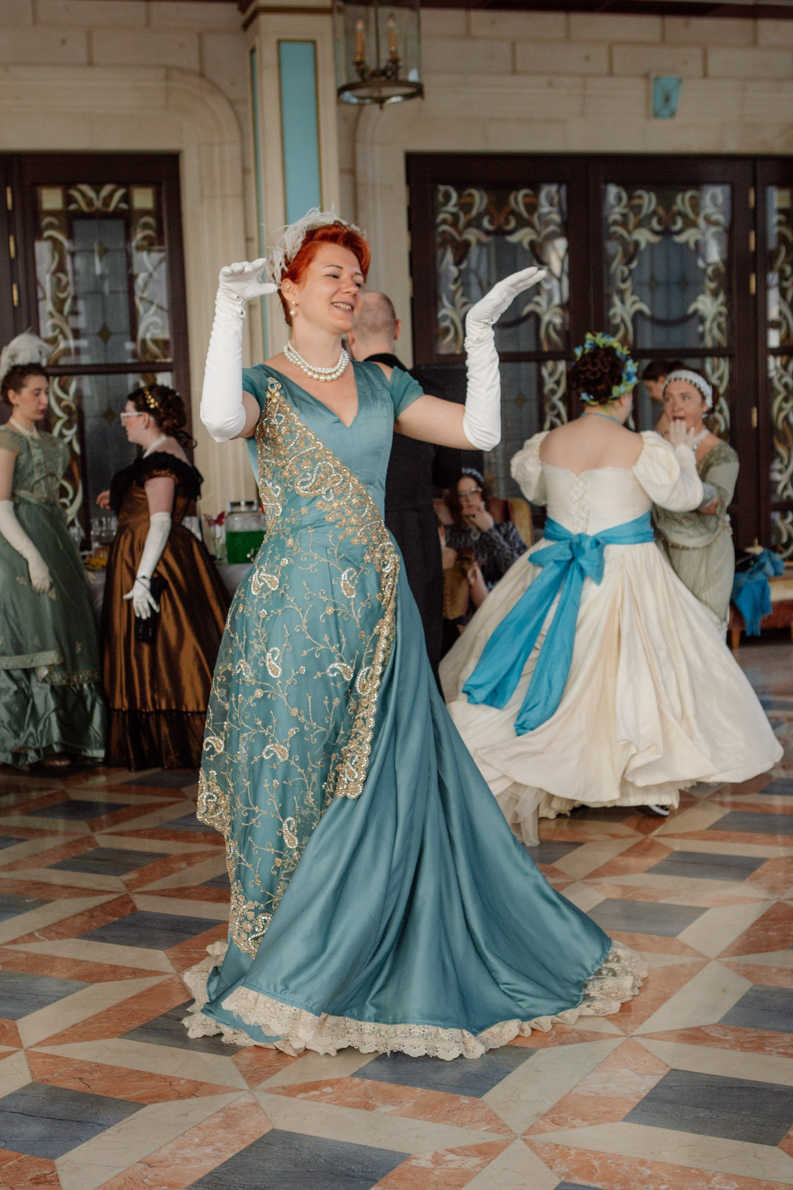 БАЛ. Репортажный фотограф Москва (детские праздники, квизы, концерты, дни рождения, свадьбы)