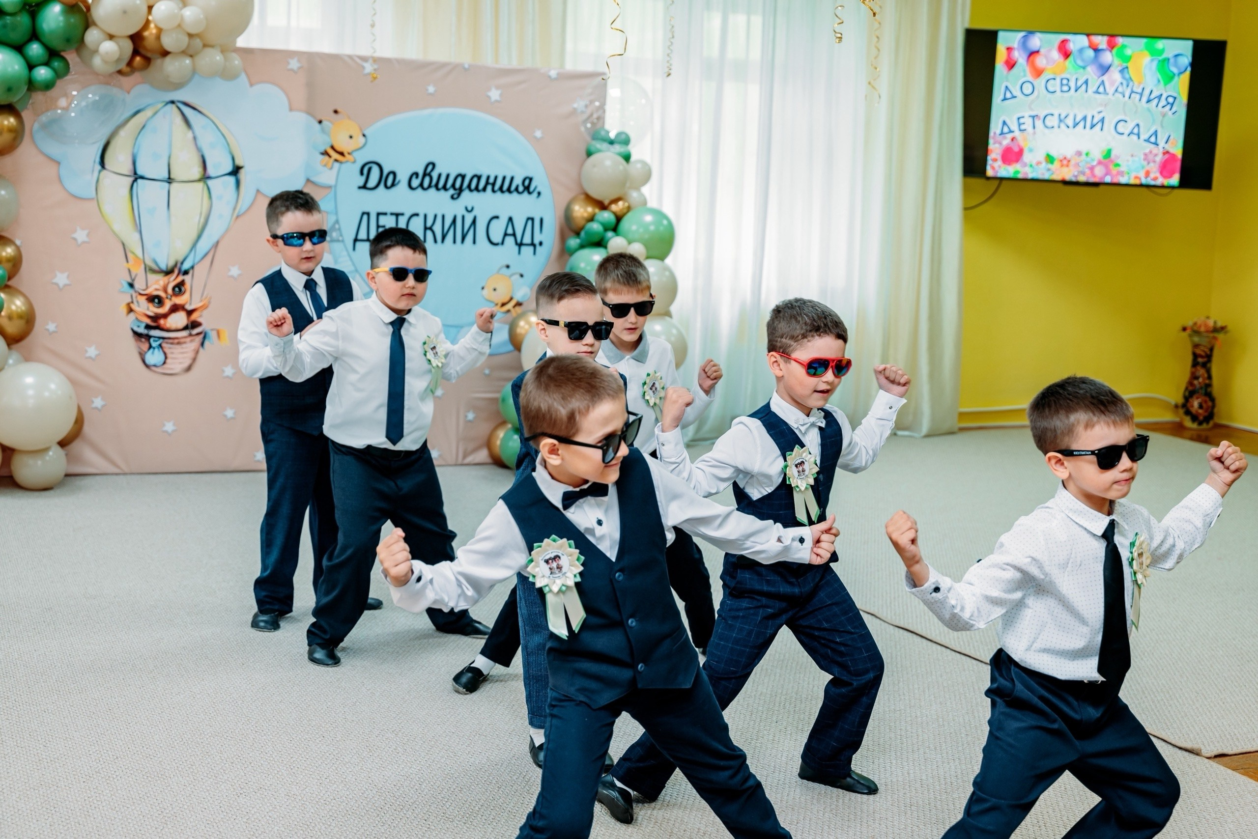 Выпускной 2025 детский сад 63. Фотограф Алёна Царькова. Киселевск