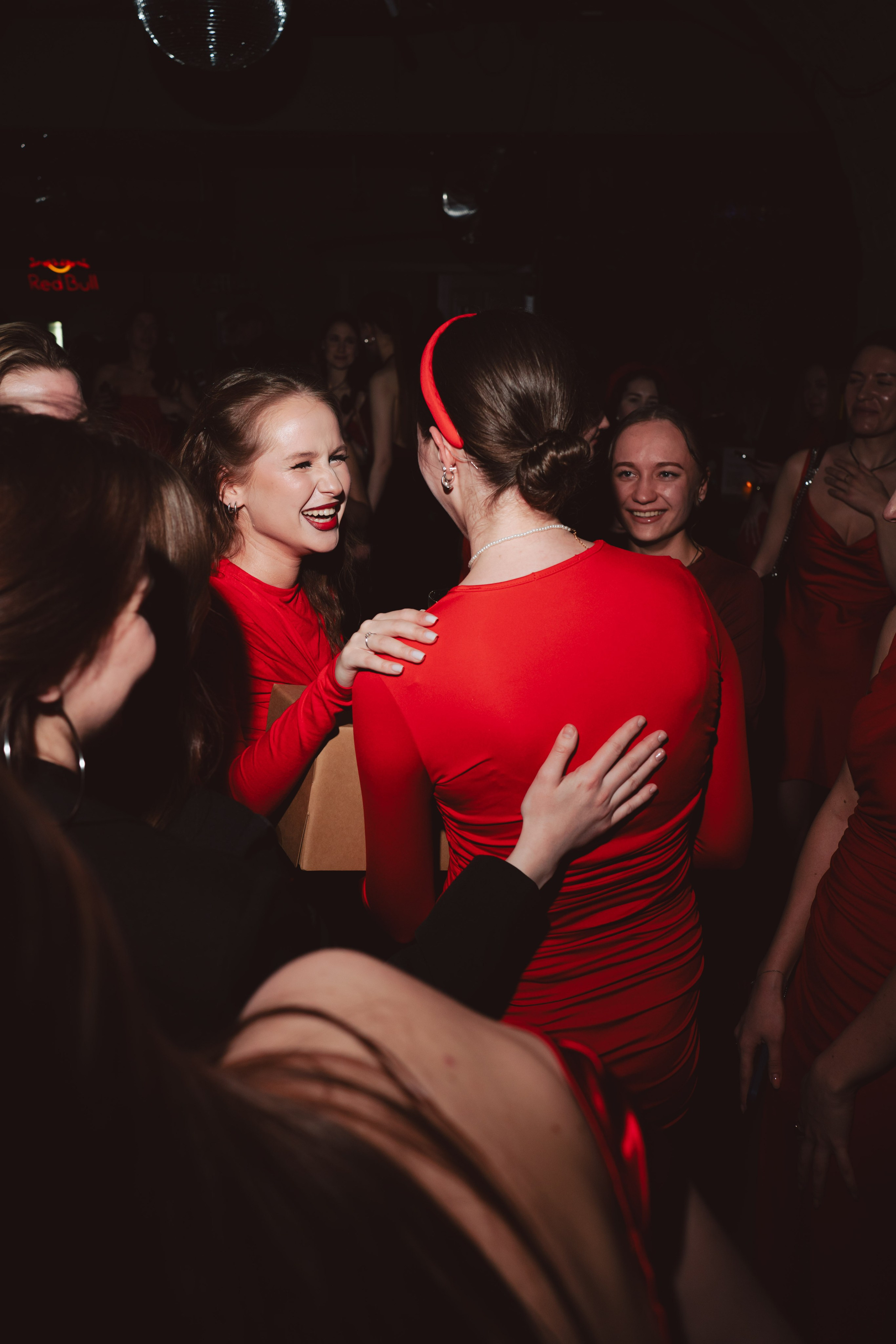 SO STRIP // Woman's moment. Репортажный фотограф в Казани Виктория Трунова