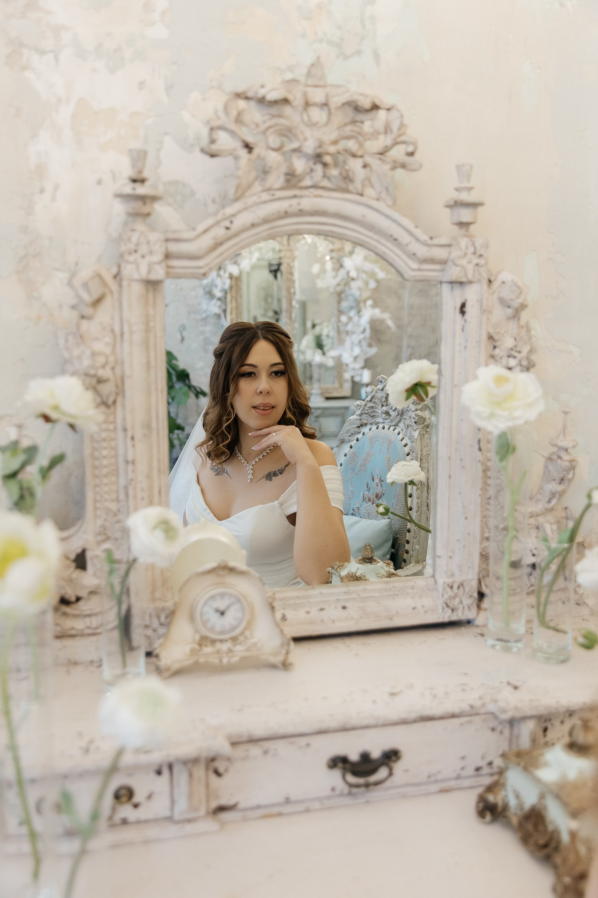 Свадебная фотоессия в фотостудии «Готика» 25.12.2024. Свадебный и семейный фотограф Виолетта Сидельникова. Краснодар, Россия, Беларусь, Европа