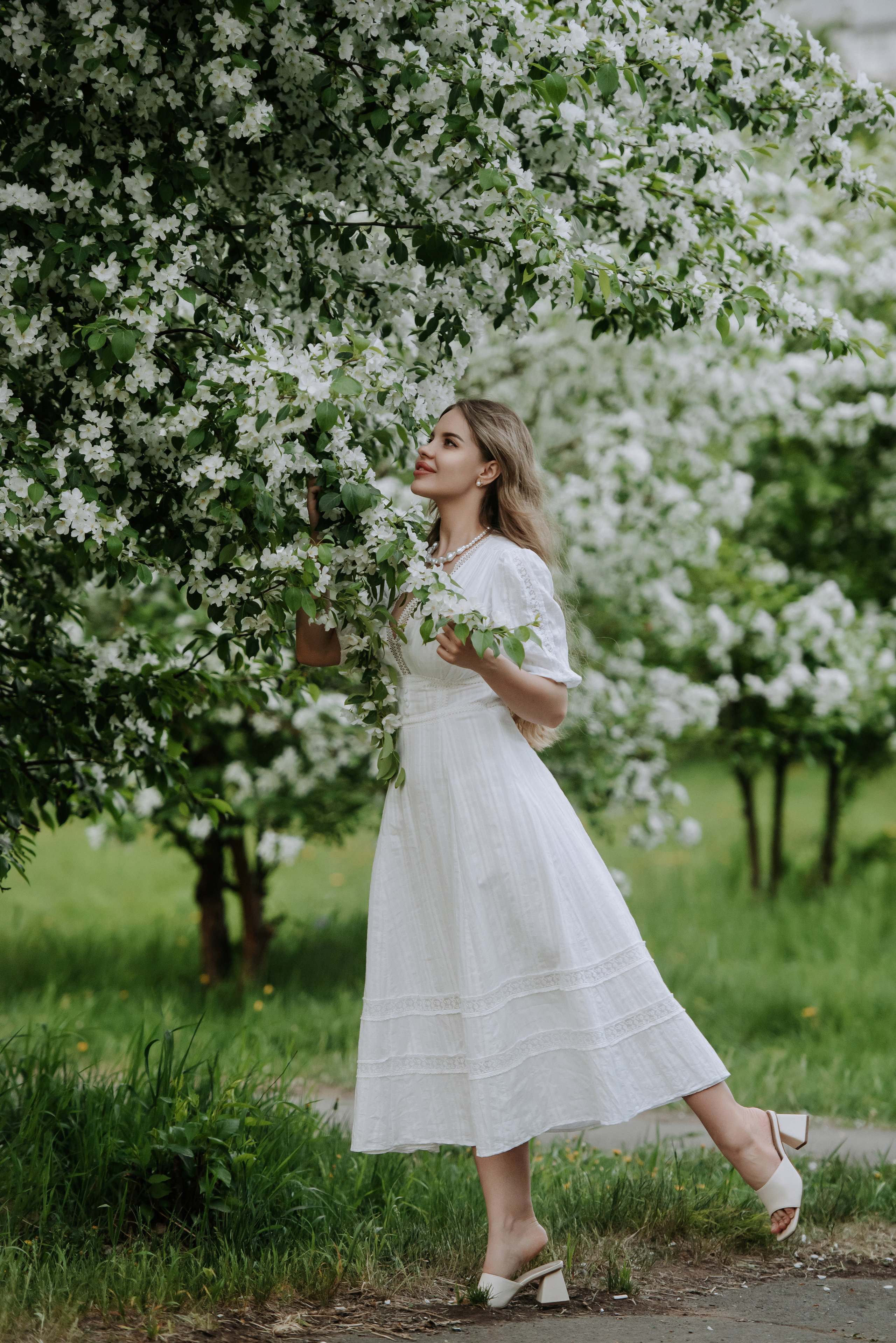 Цветение яблони семья Гончаровых. Фотограф Диана Оленина Красноярск / Братск