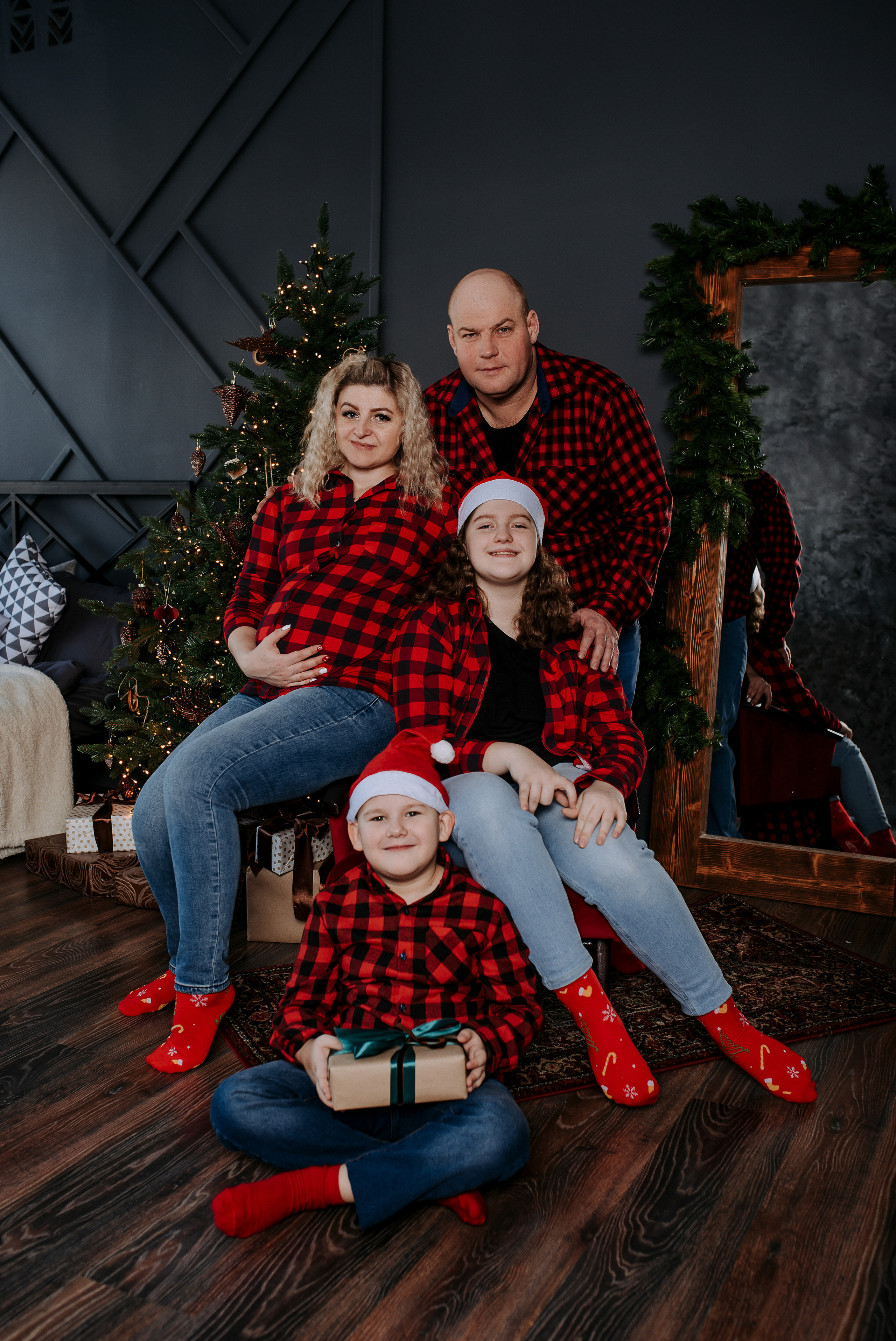 Семейная фотосессия на Новый Год. Фотограф Диана Оленина Красноярск / Братск