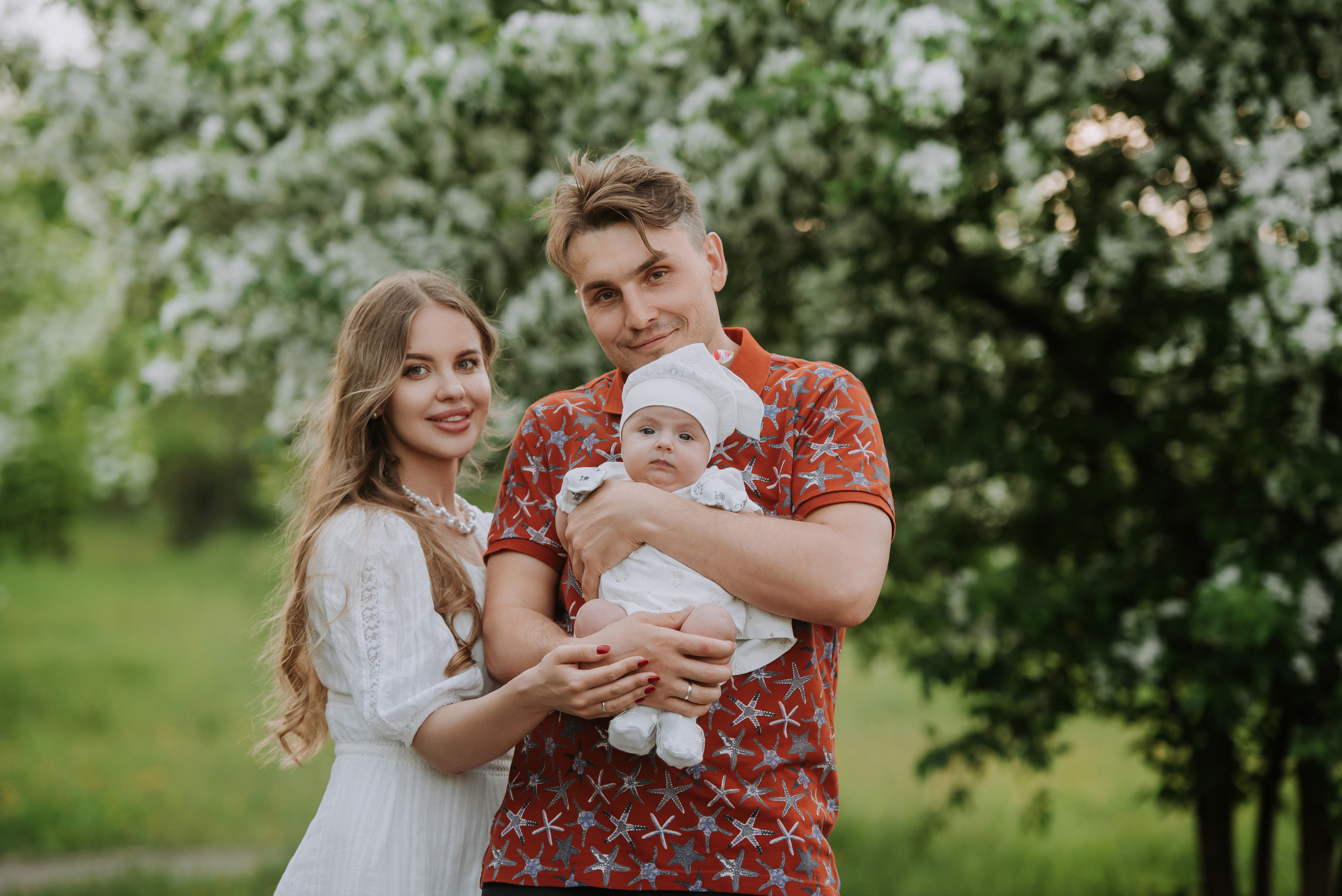 Цветение яблони семья Гончаровых. Фотограф Диана Оленина Красноярск / Братск