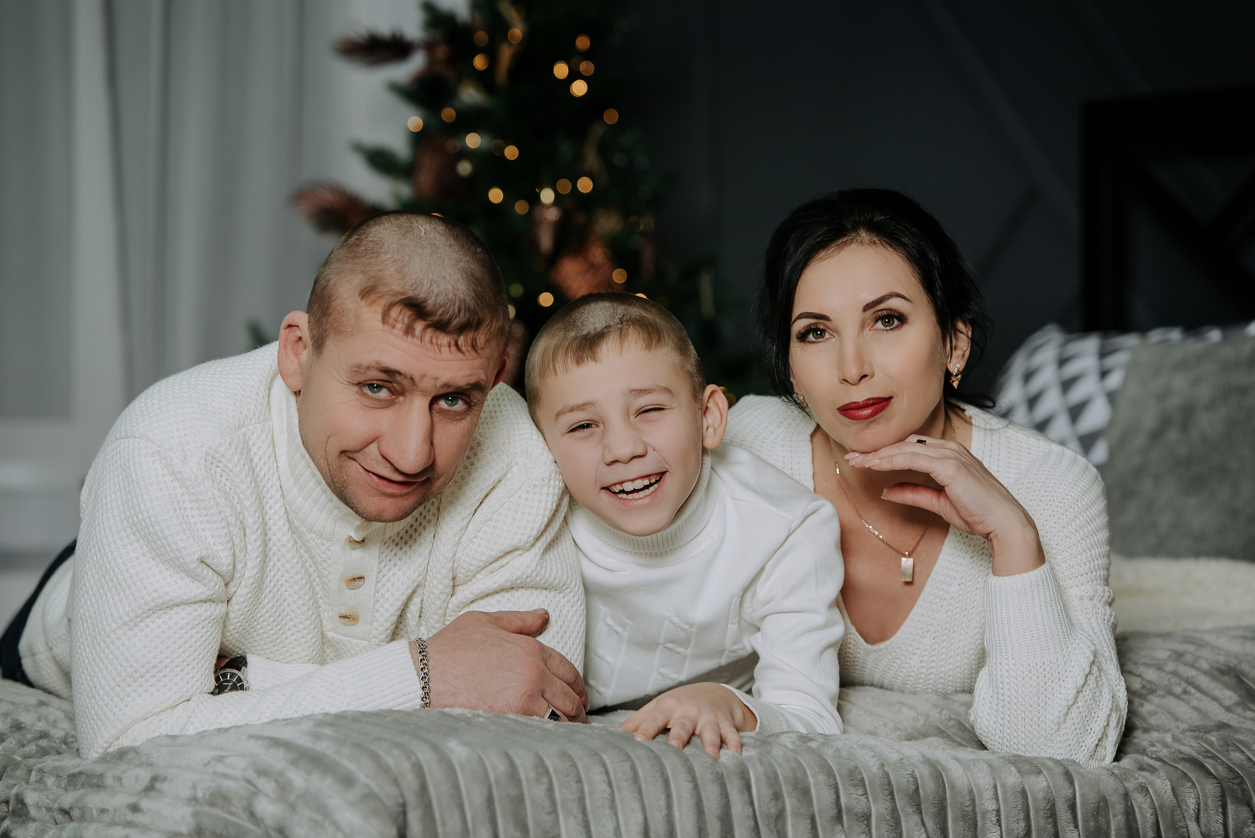 Семейная фотосессия на Новый Год. Фотограф Диана Оленина Красноярск / Братск