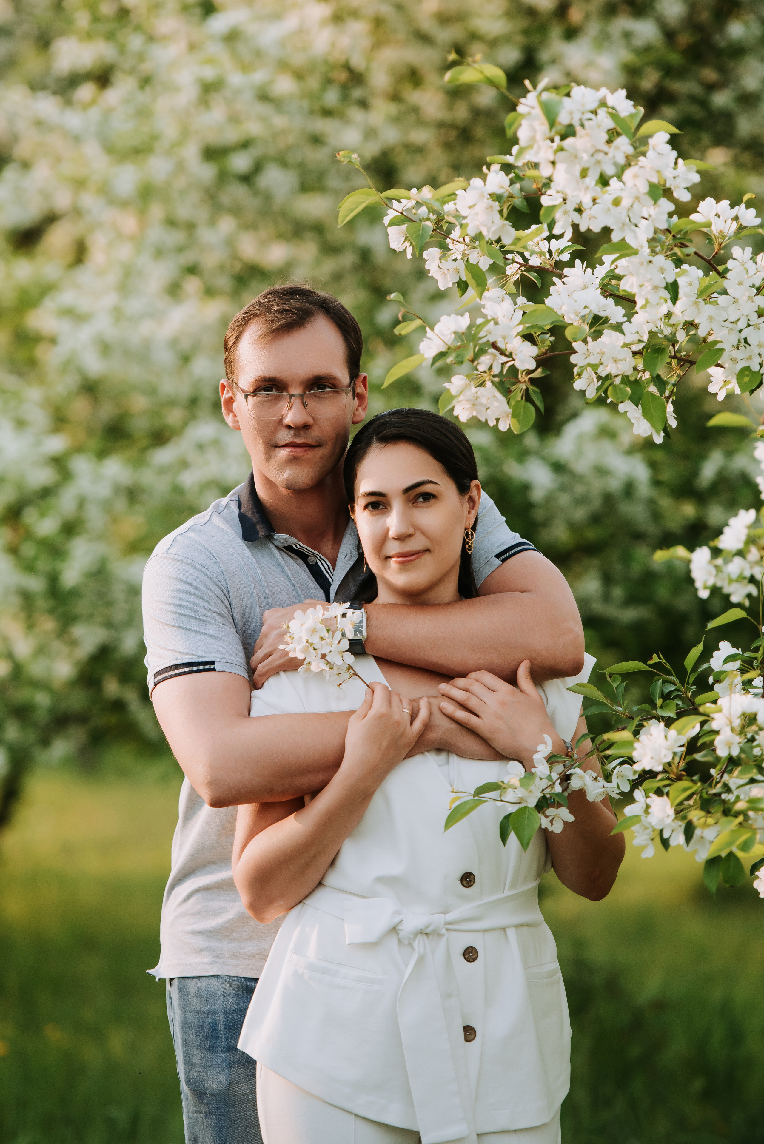 Цветение яблони семья Селезневых. Фотограф Диана Оленина Красноярск / Братск