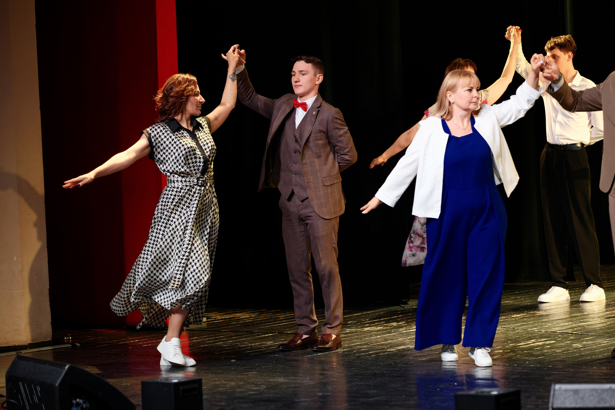 Выпускной школы 56 11Б. Семейный фотограф — Макс Белогрудов