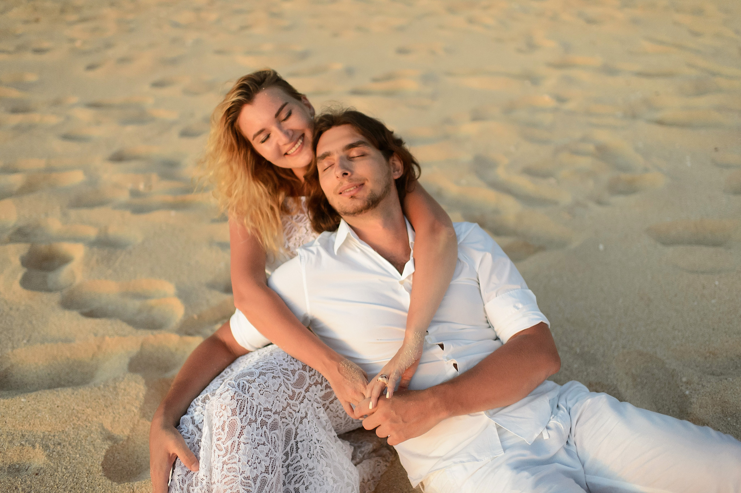 Love on the Sand. Wedding and Destination photographer Rustam Kalimullin