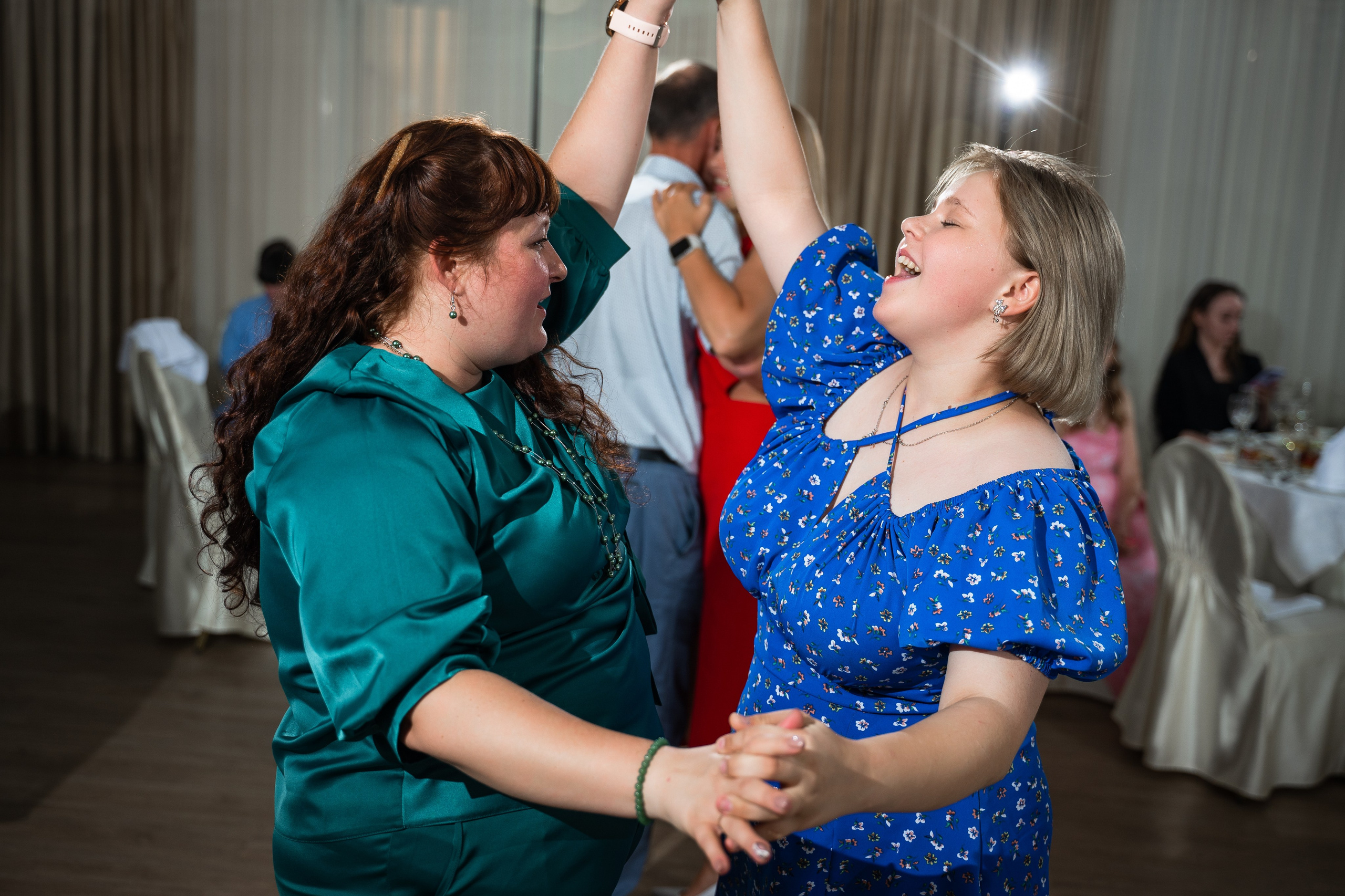Банкет в Туристе. Свадебный и семейный фотограф в Омске Мормулев Михаил