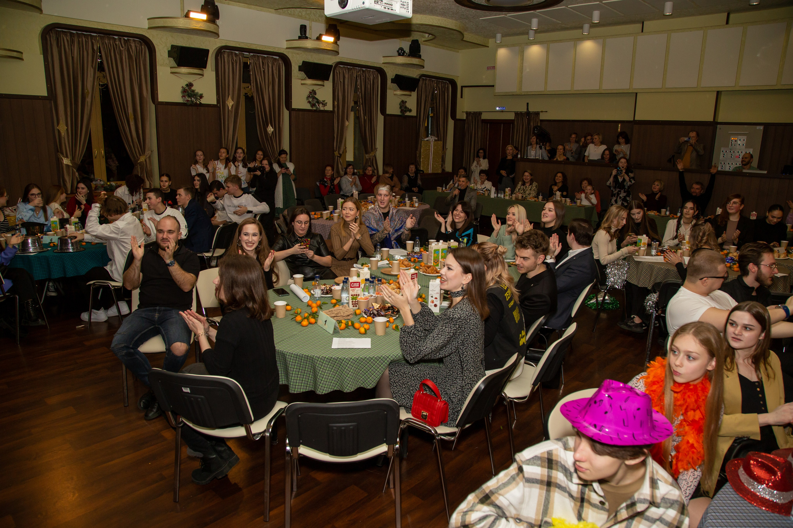 Репортажная съёмка для Домисольки на новый год. «Студия DRONAVT`s» — видеосъёмка и фотография г. Москва