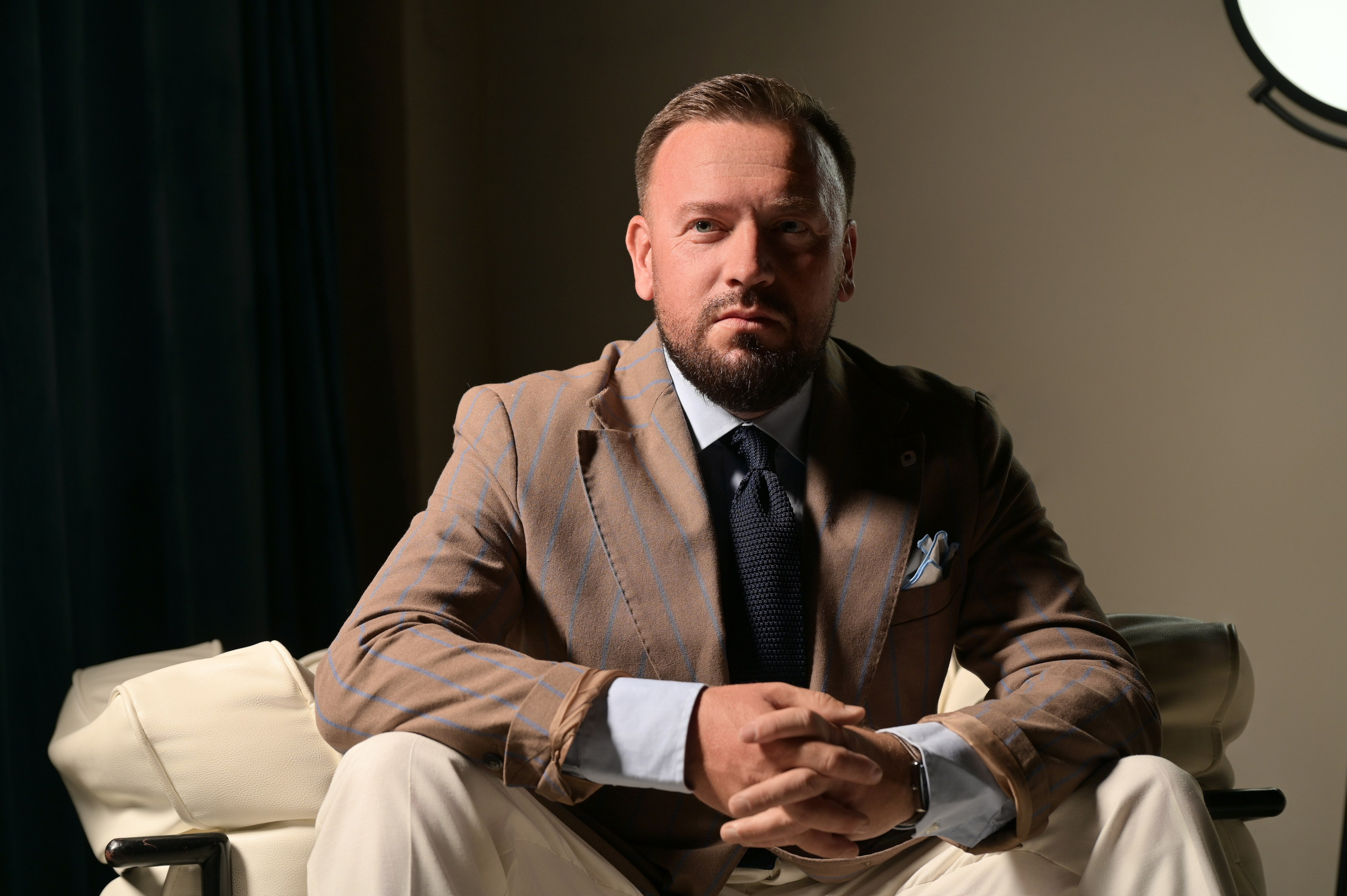 Мужской портрет в студии. Репортажный фотограф в Краснодаре Валентина Пащенко